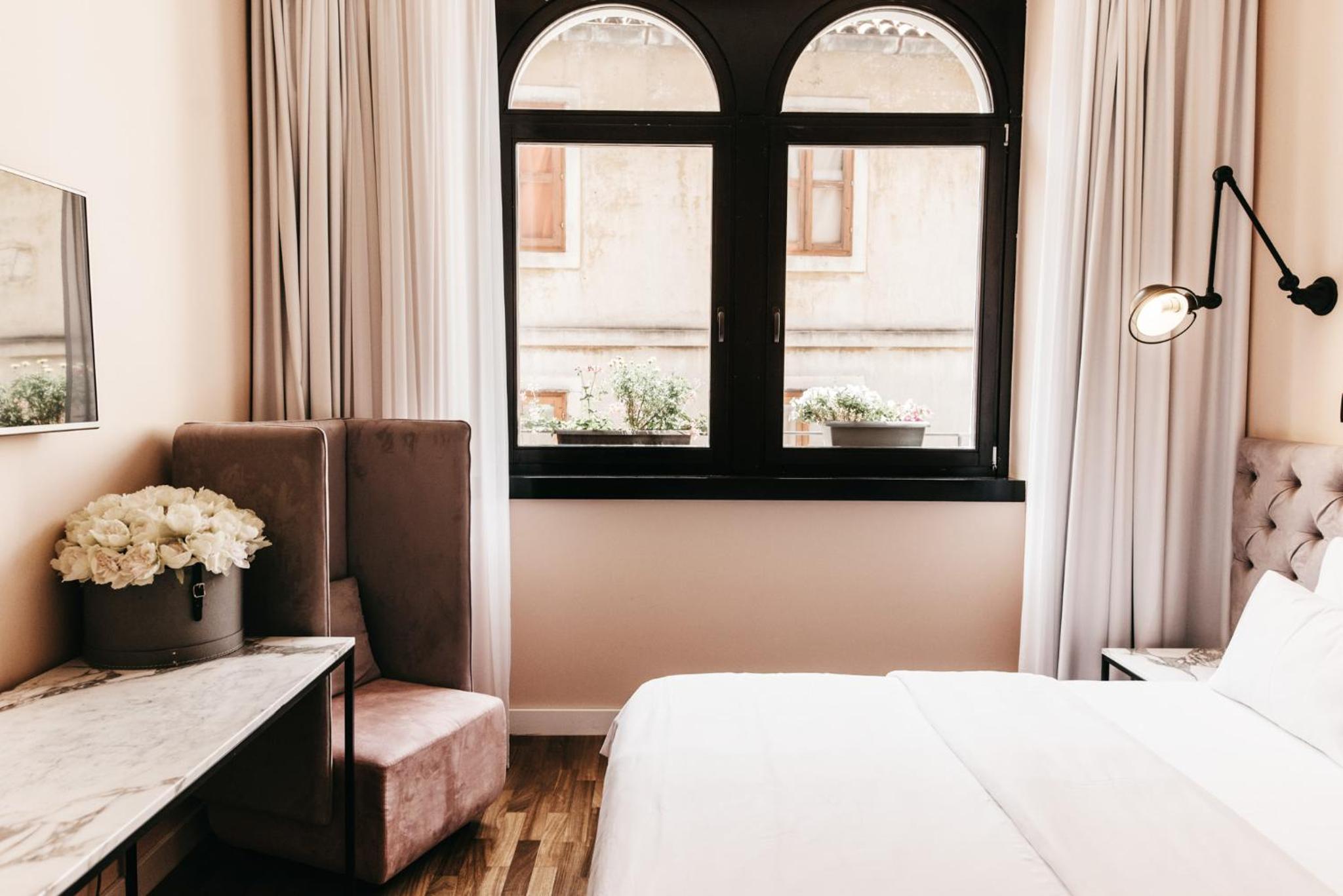 Superior Double or Twin Room with City View photo 1