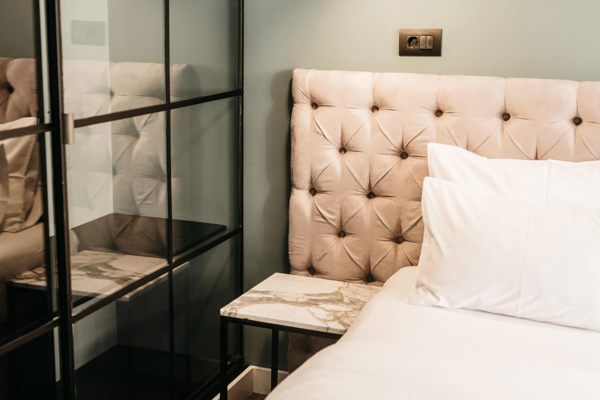 Deluxe Double or Twin Room with City View photo 3