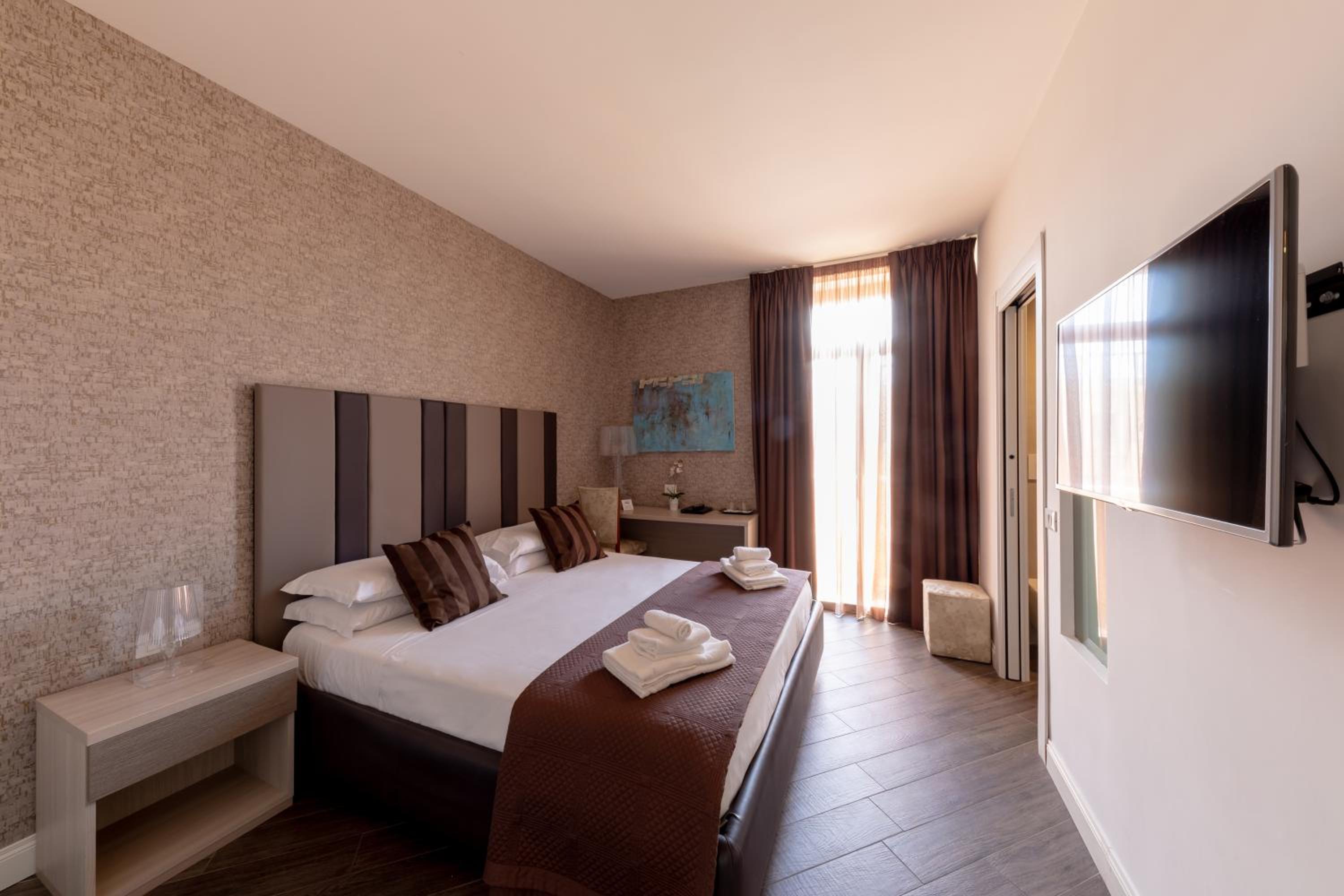 Double Room with Balcony photo 1