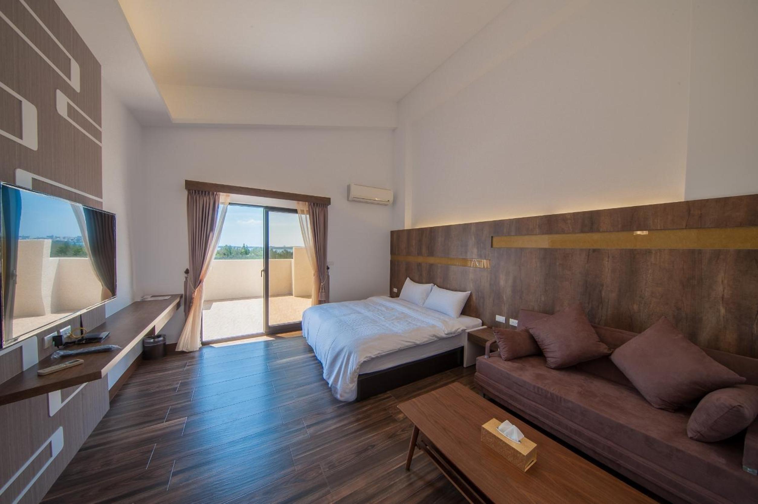 Deluxe Double Room with Balcony and Sea View photo 1