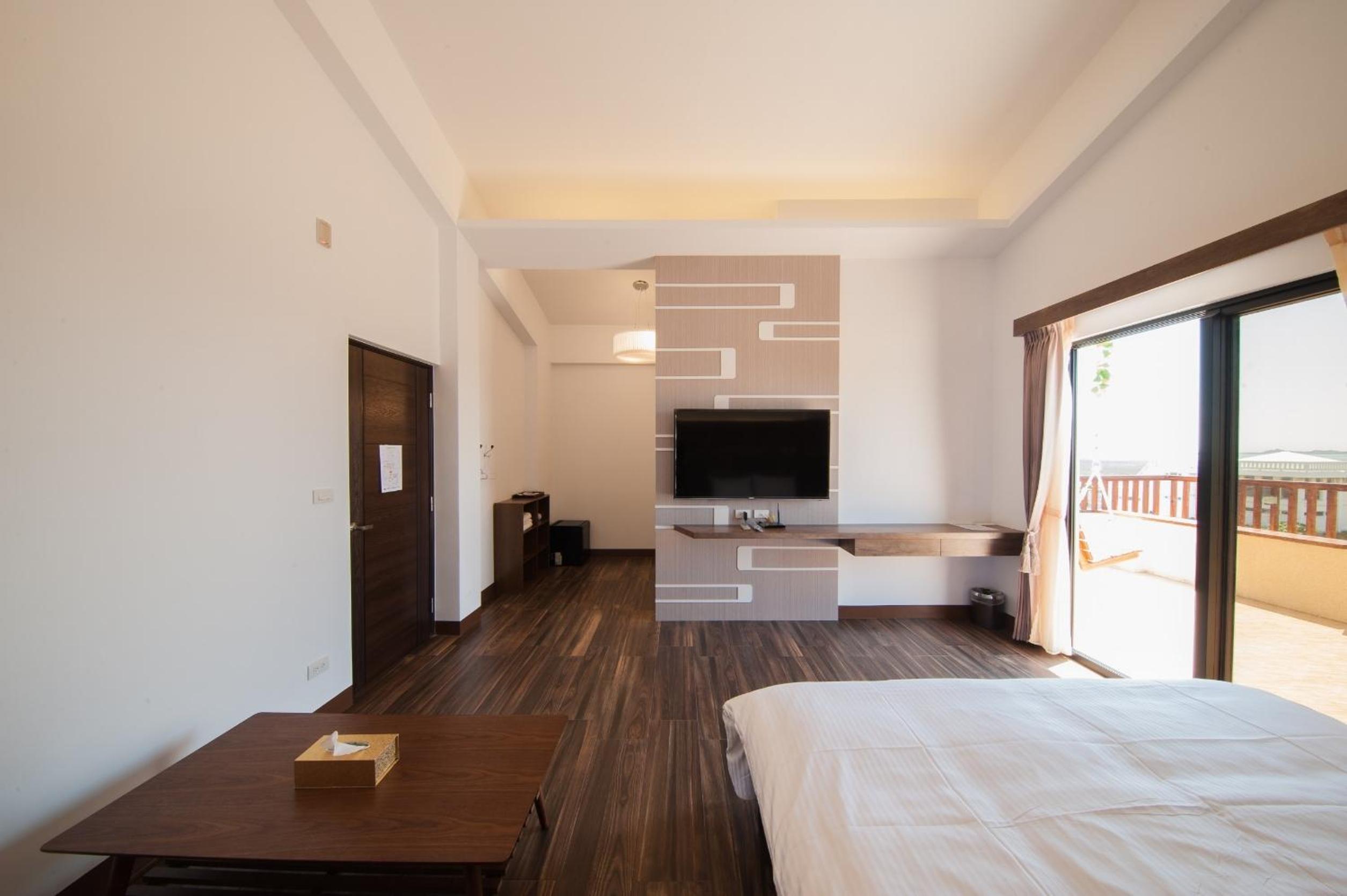 Deluxe Double Room with Balcony and Sea View photo 2