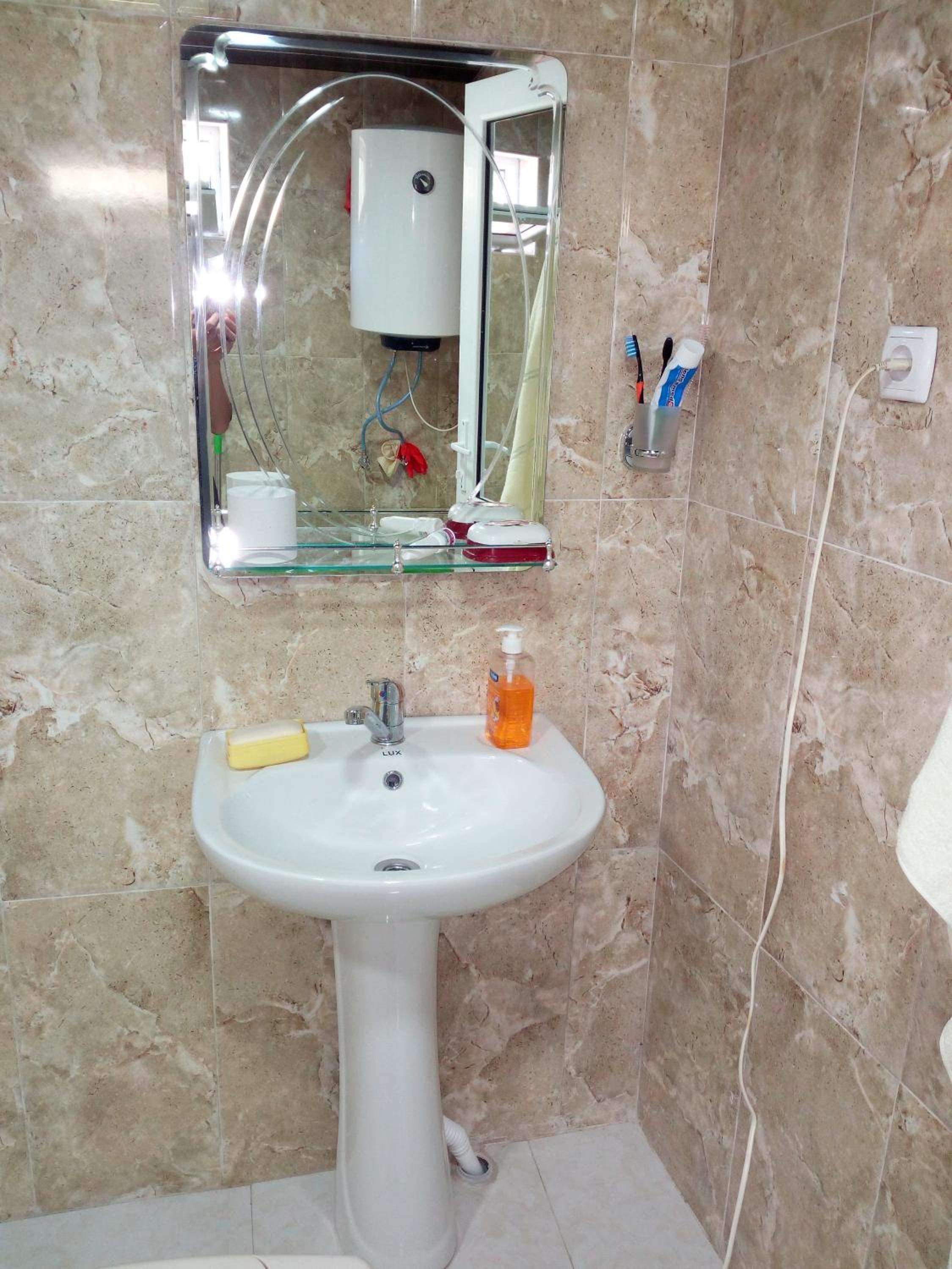 Triple Room with Shared Bathroom photo 2
