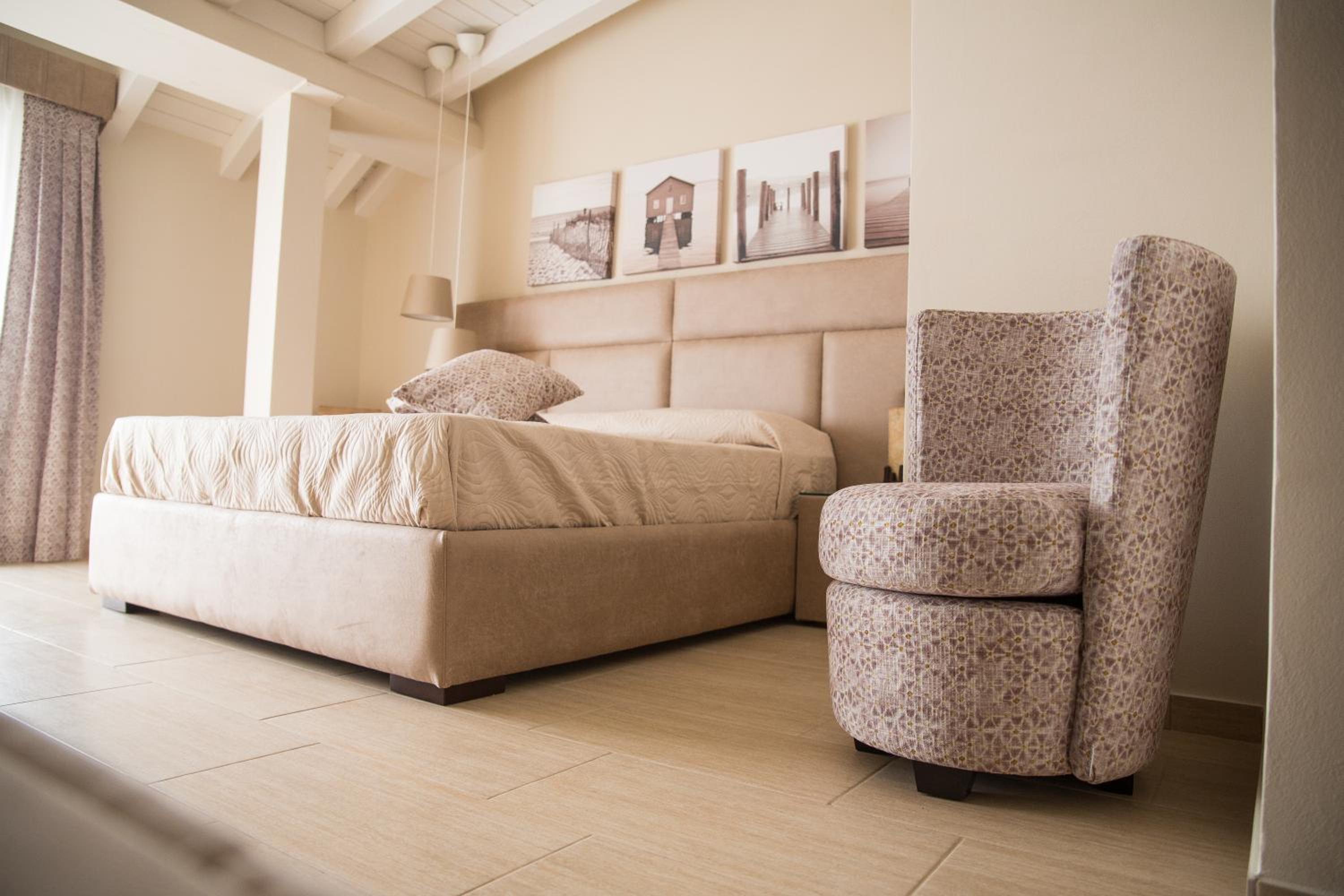 Deluxe Double Room photo 3