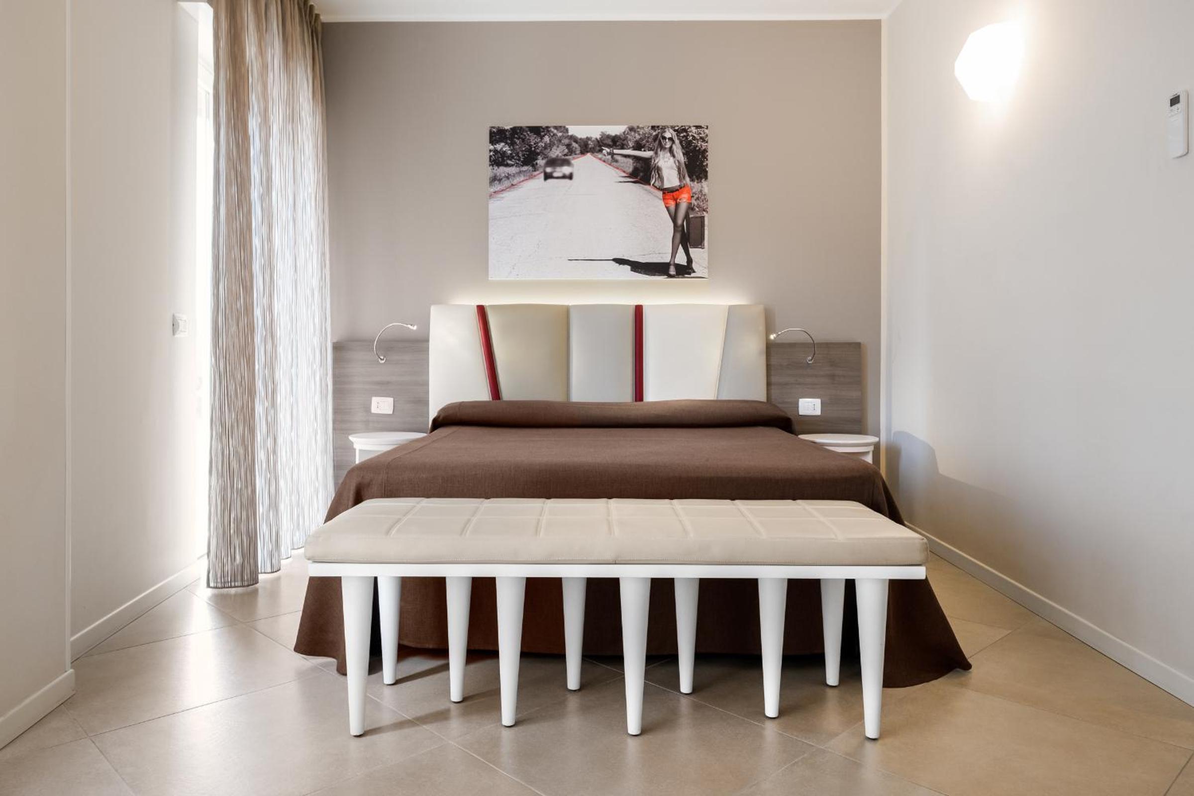 Standard Double or Twin Room photo 1