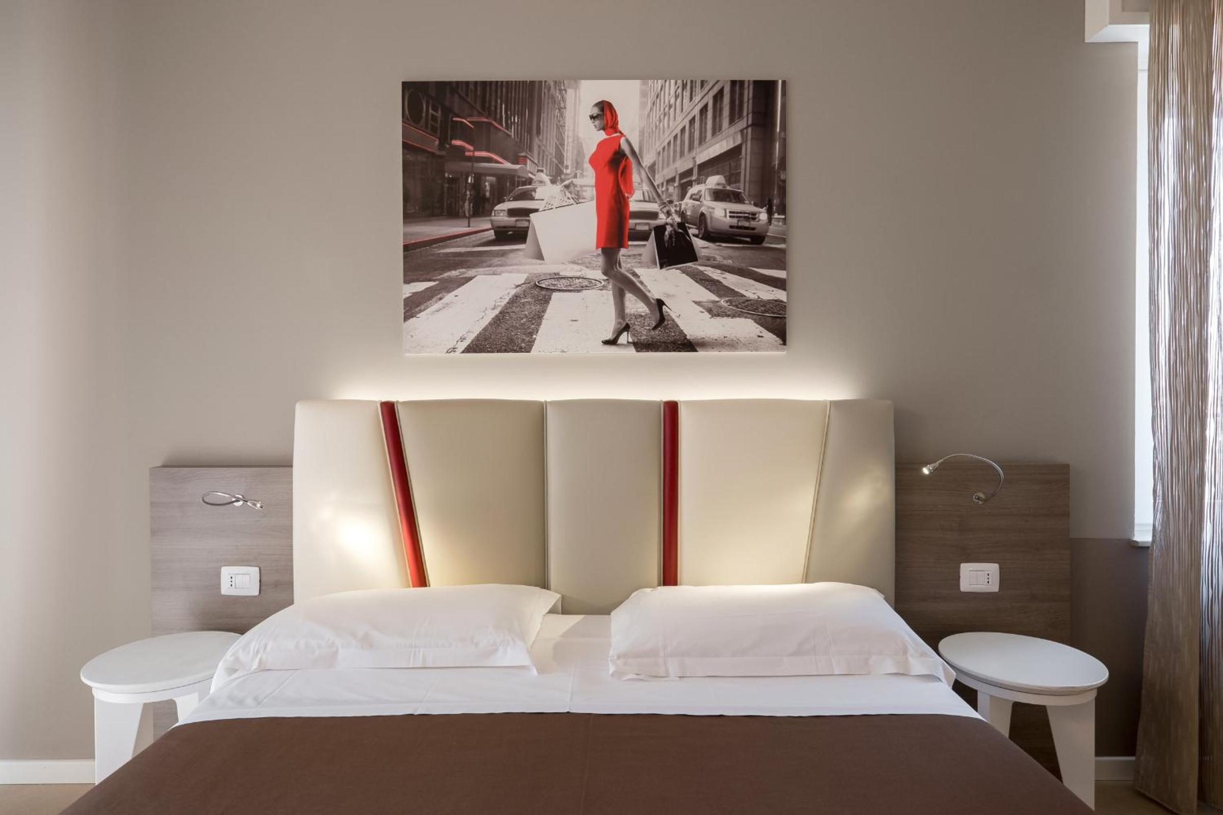 Standard Double or Twin Room photo 3