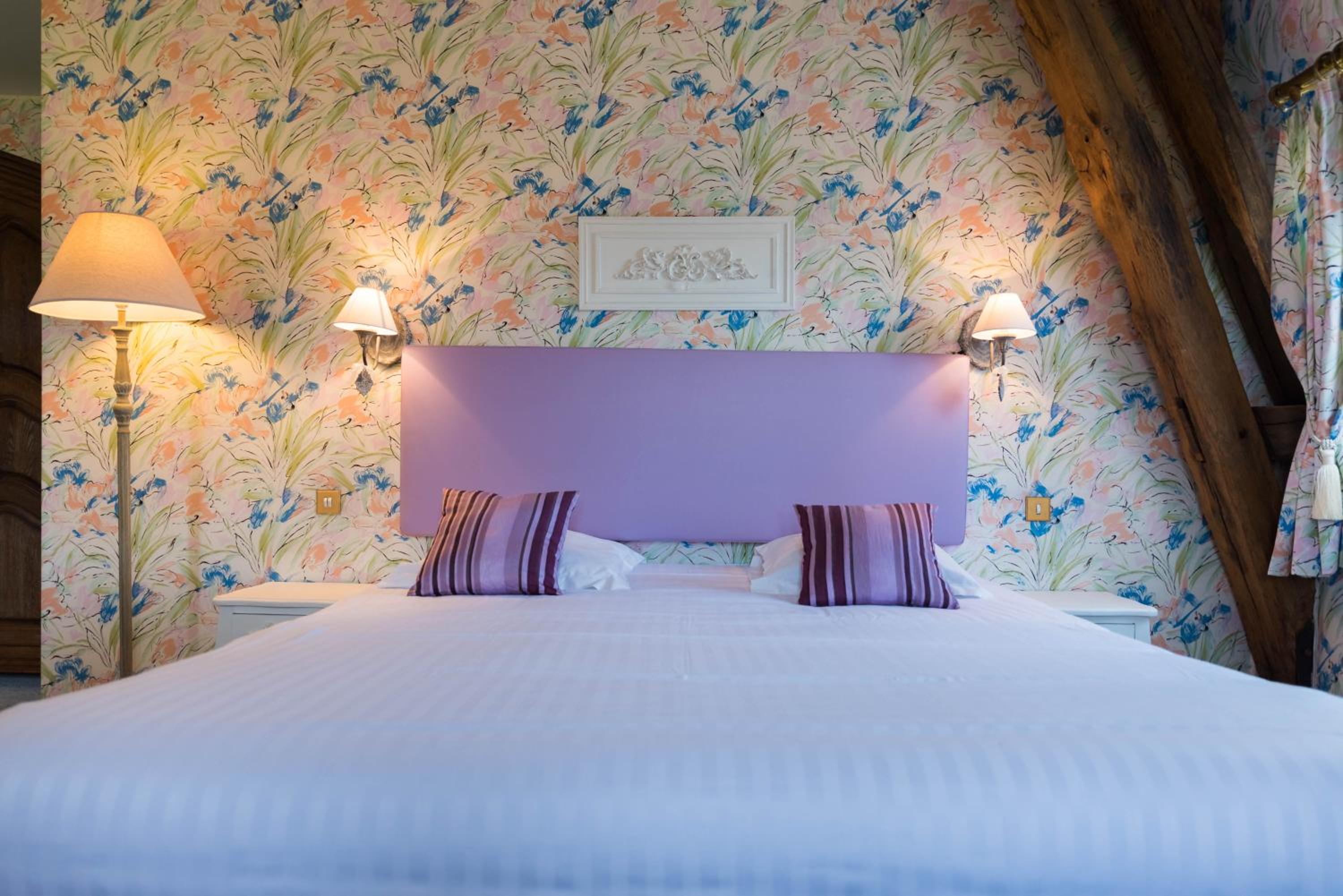 Deluxe Family Suite - Photo 3
