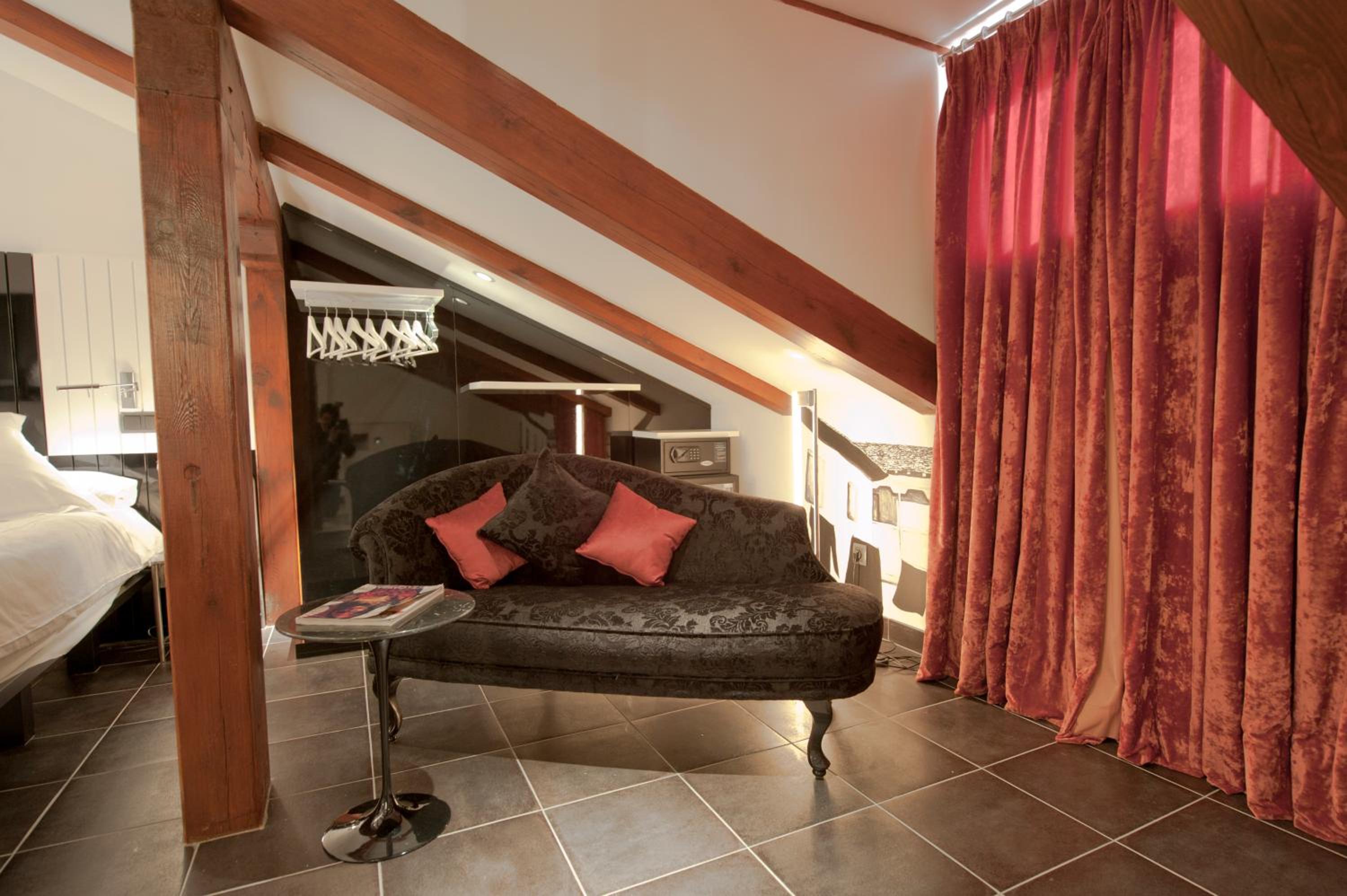 Double Room - Attic - Photo 9