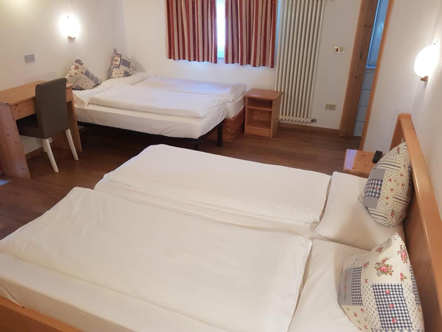 Quadruple Room - Photo 11