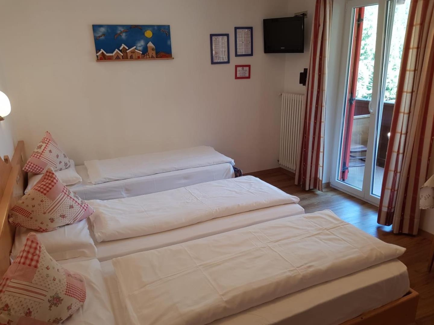 Triple Room with Mountain View - Photo 12