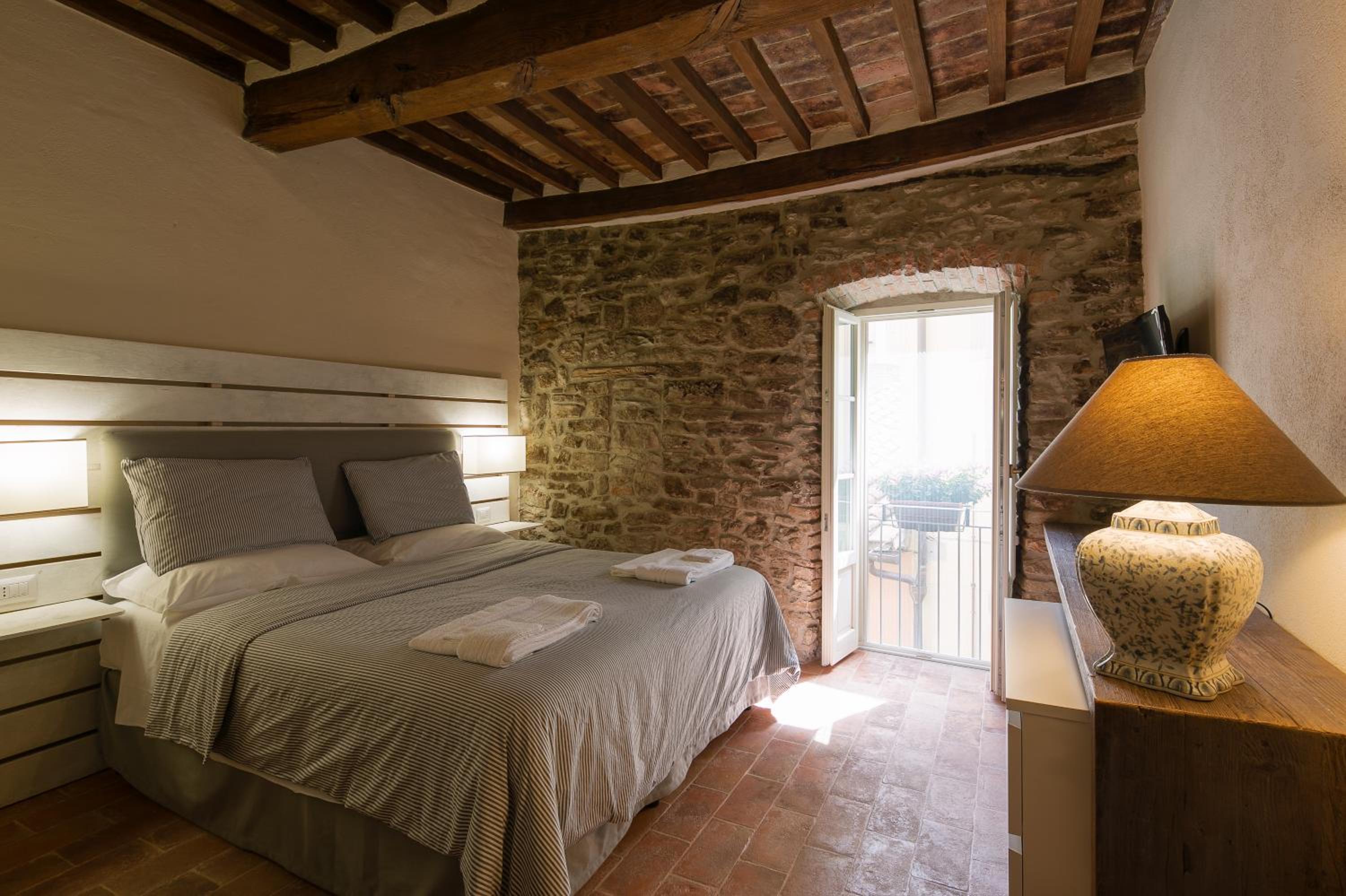 Two-Bedroom Apartment - Signorelli