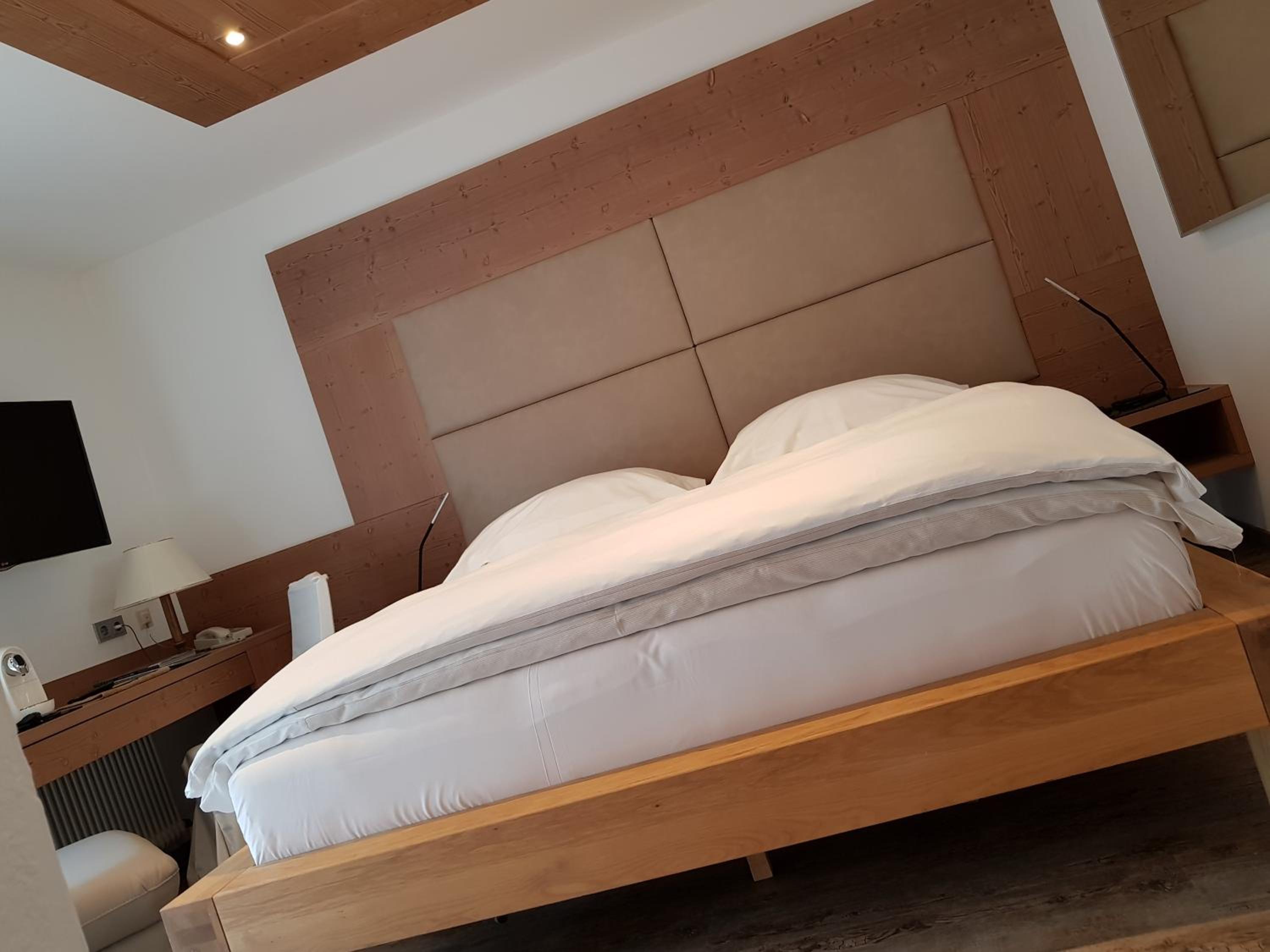 Deluxe Double Room with Balcony photo 2
