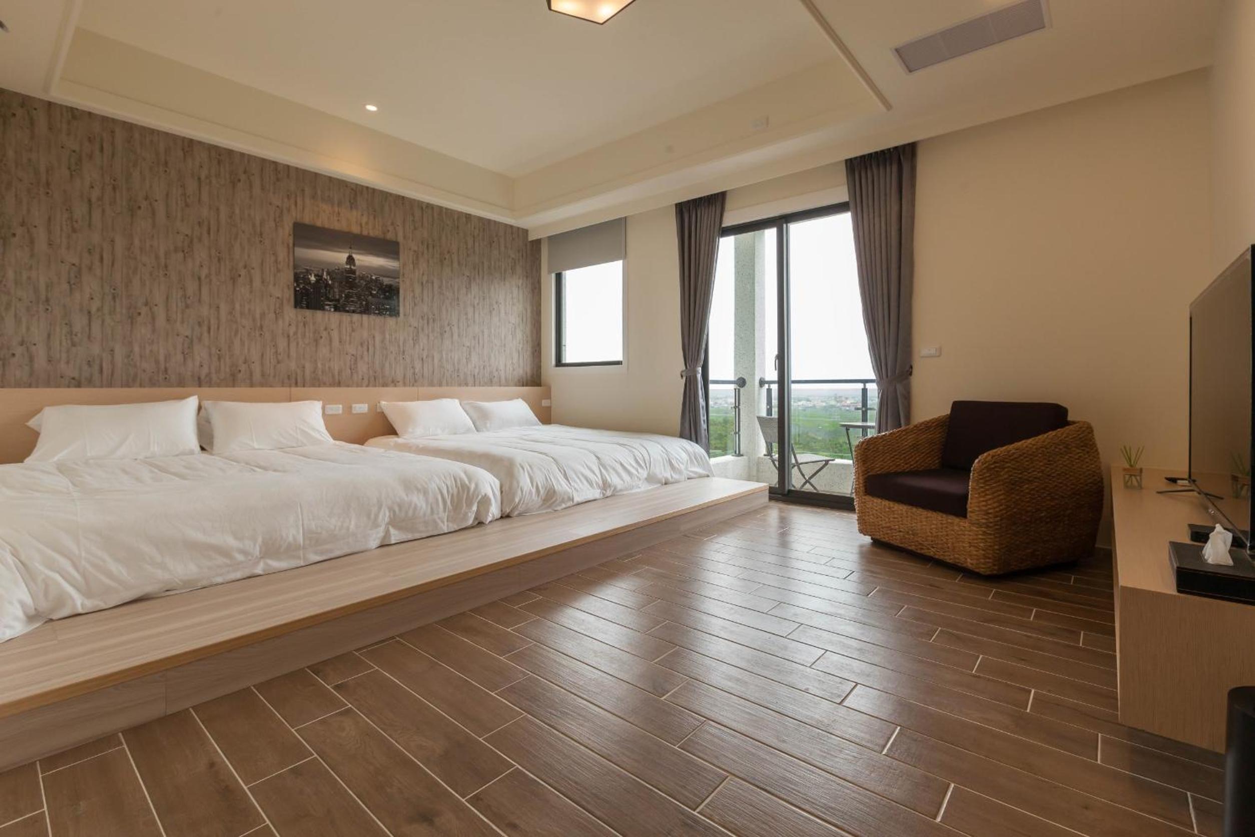 Quadruple Room with Mountain View photo 1