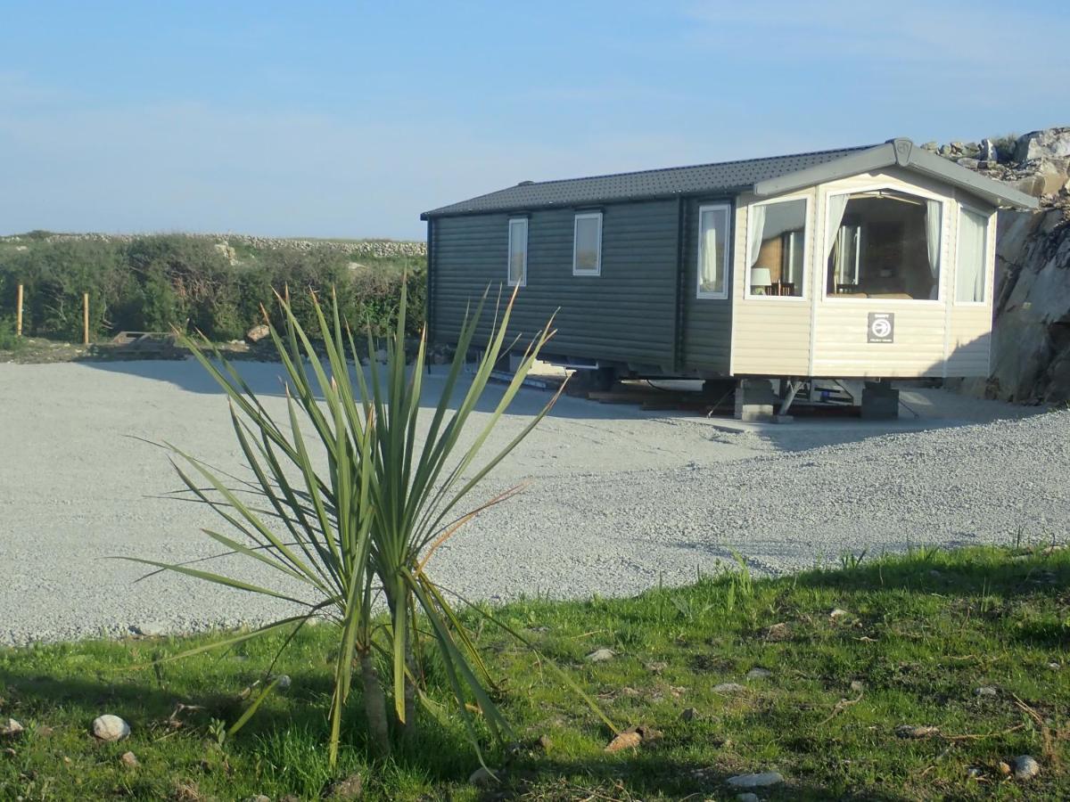 Mobile Home photo 3