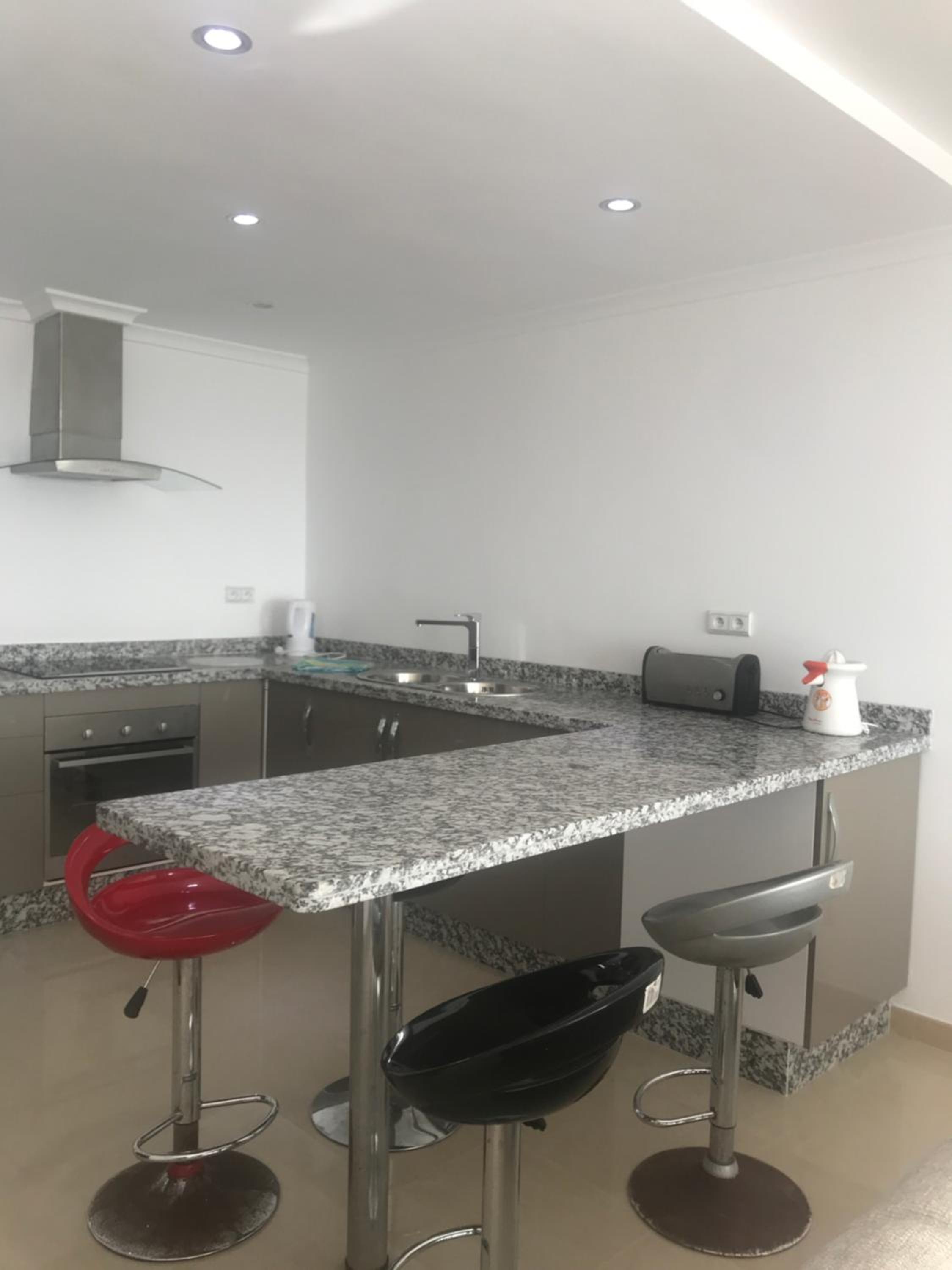 Apartment with Sea View - Photo 14