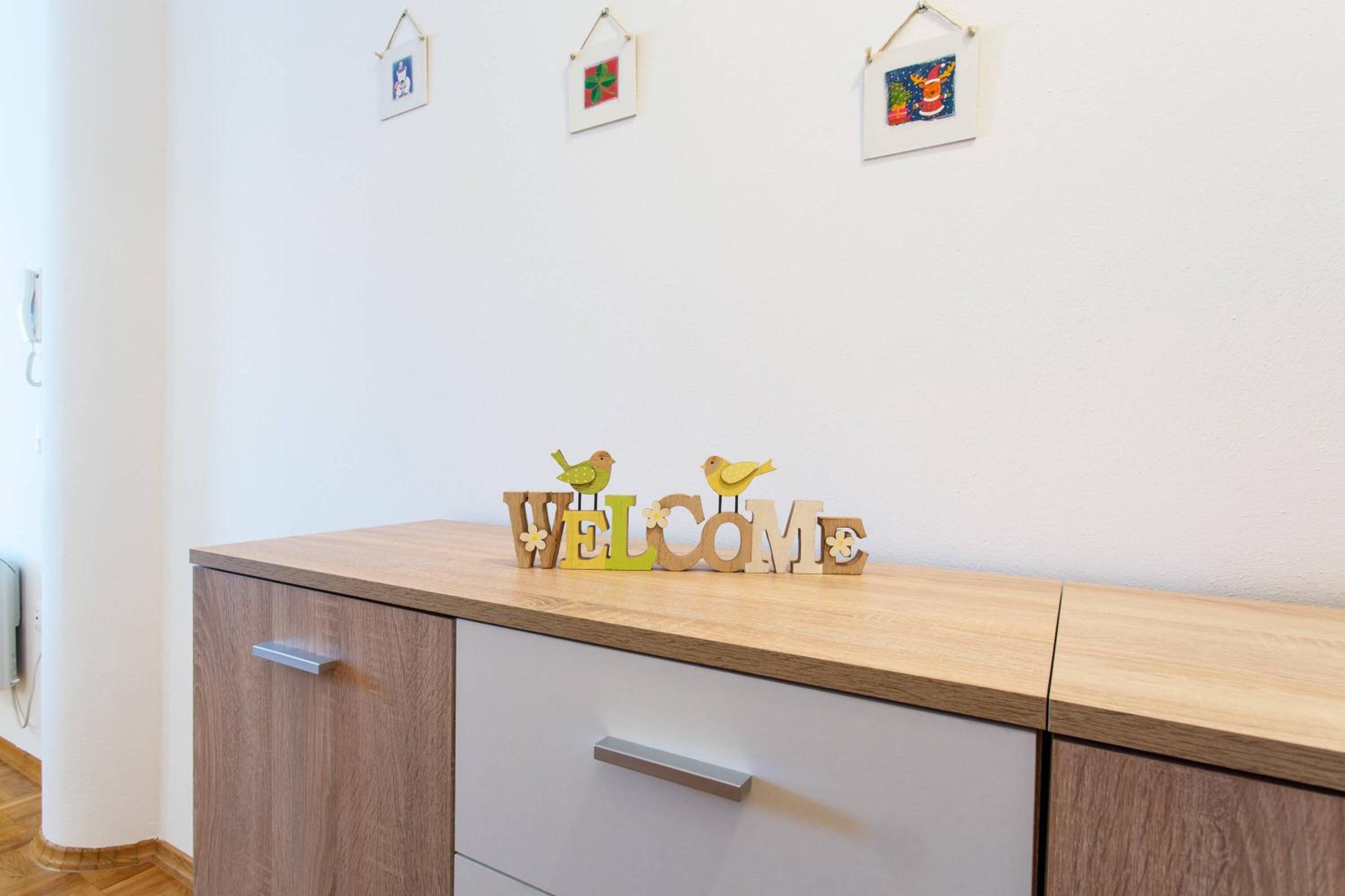 Apartment photo 2