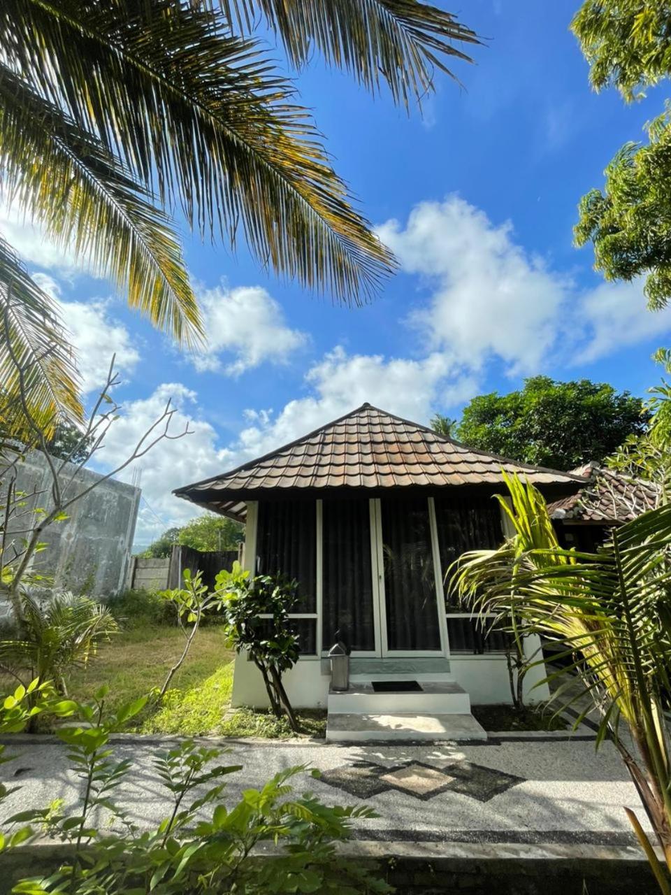 Bungalow with Garden View photo 2