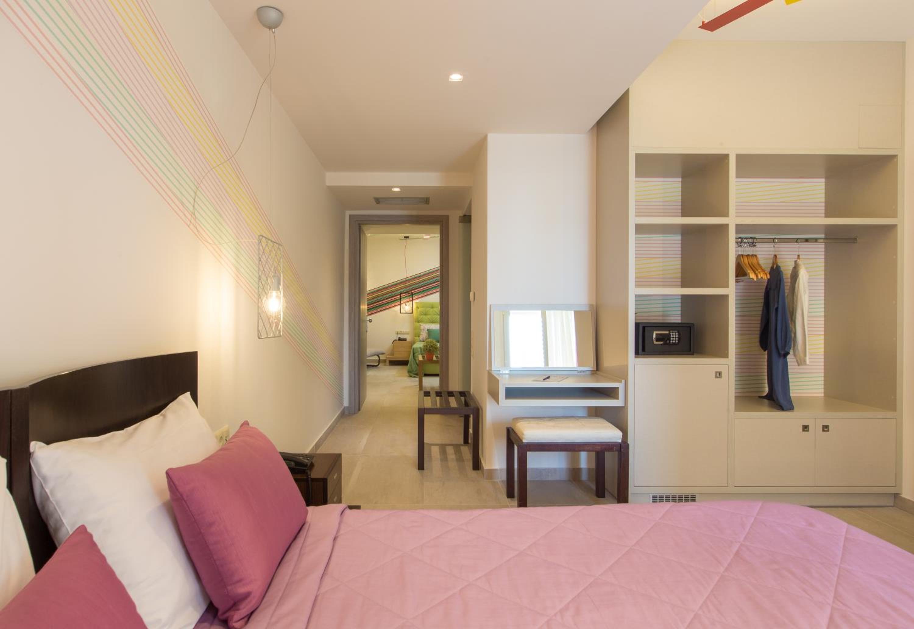 Family Room - Disability Access - Photo 1