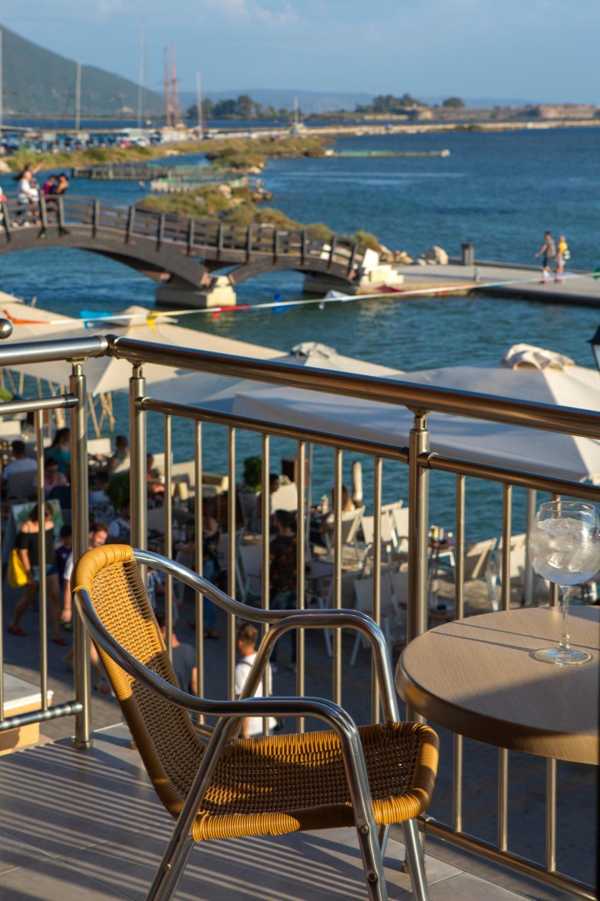 Deluxe Double Room with Balcony and Sea View photo 3