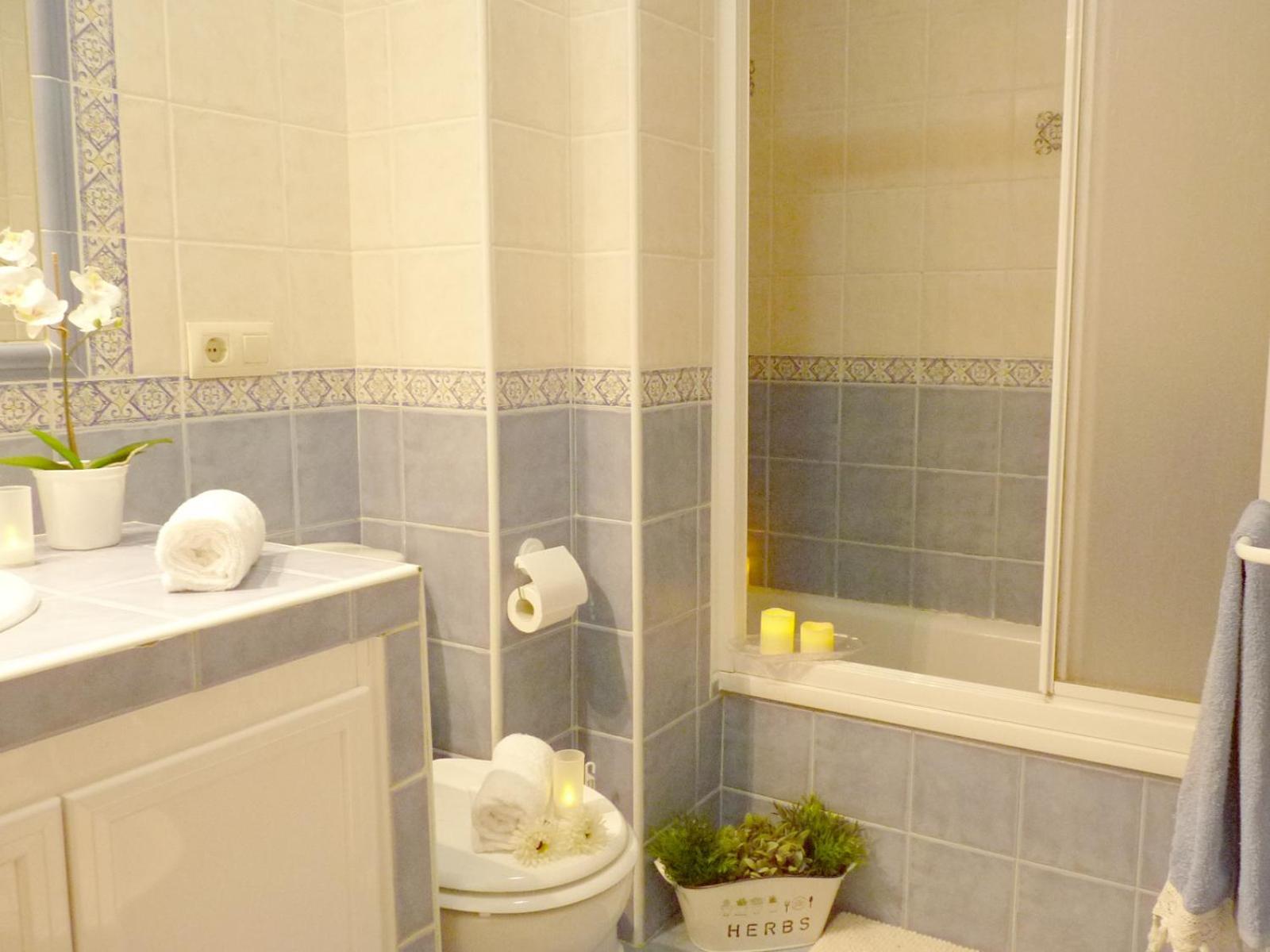 Apartment - Photo 2
