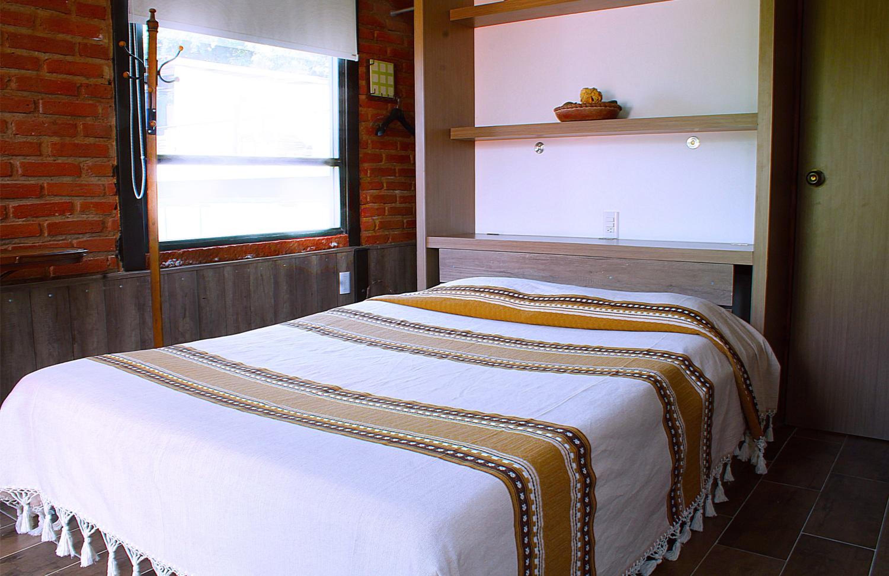 Deluxe Double Room - Photo 10