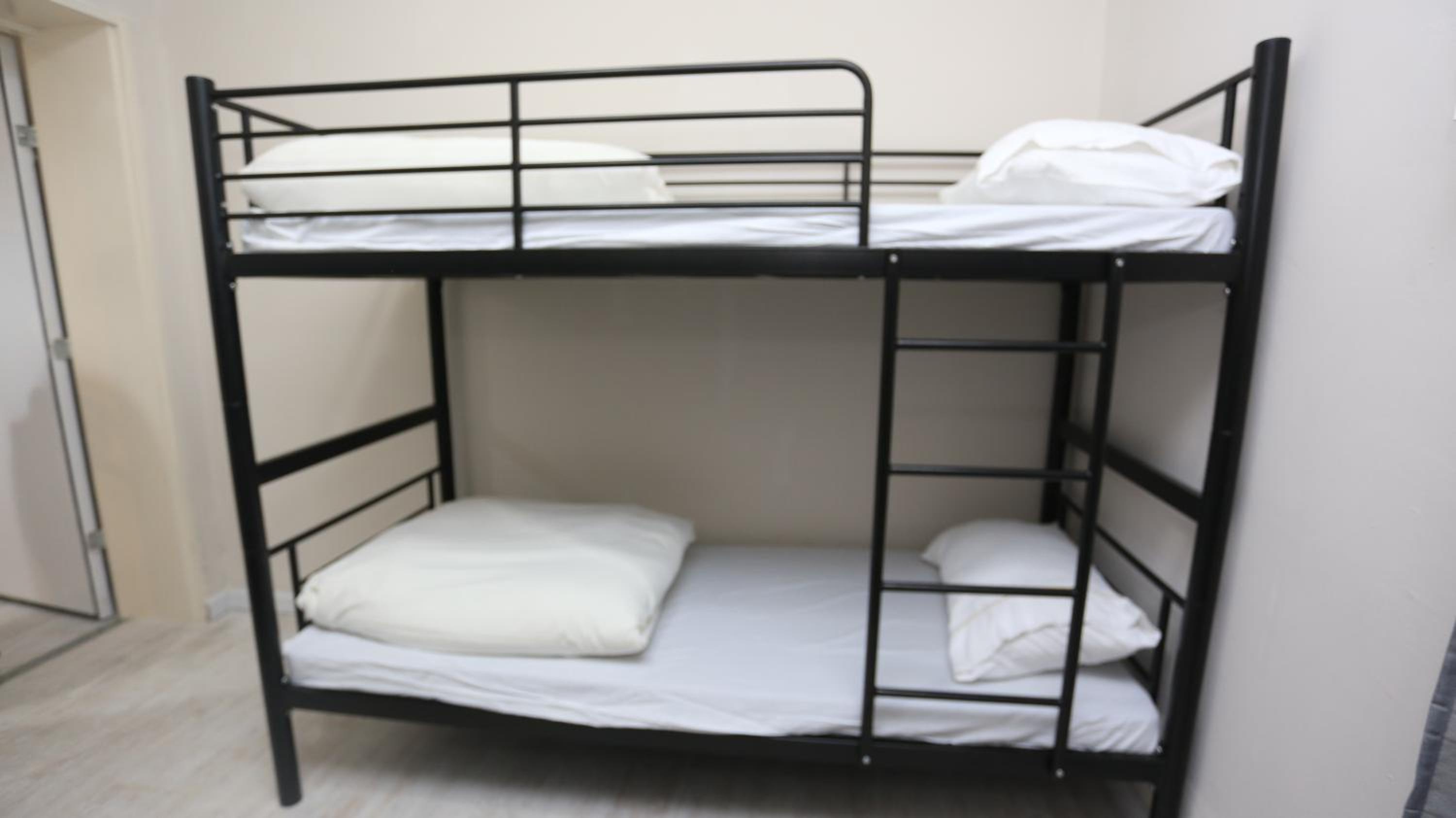 Deluxe King Suite - Photo 23