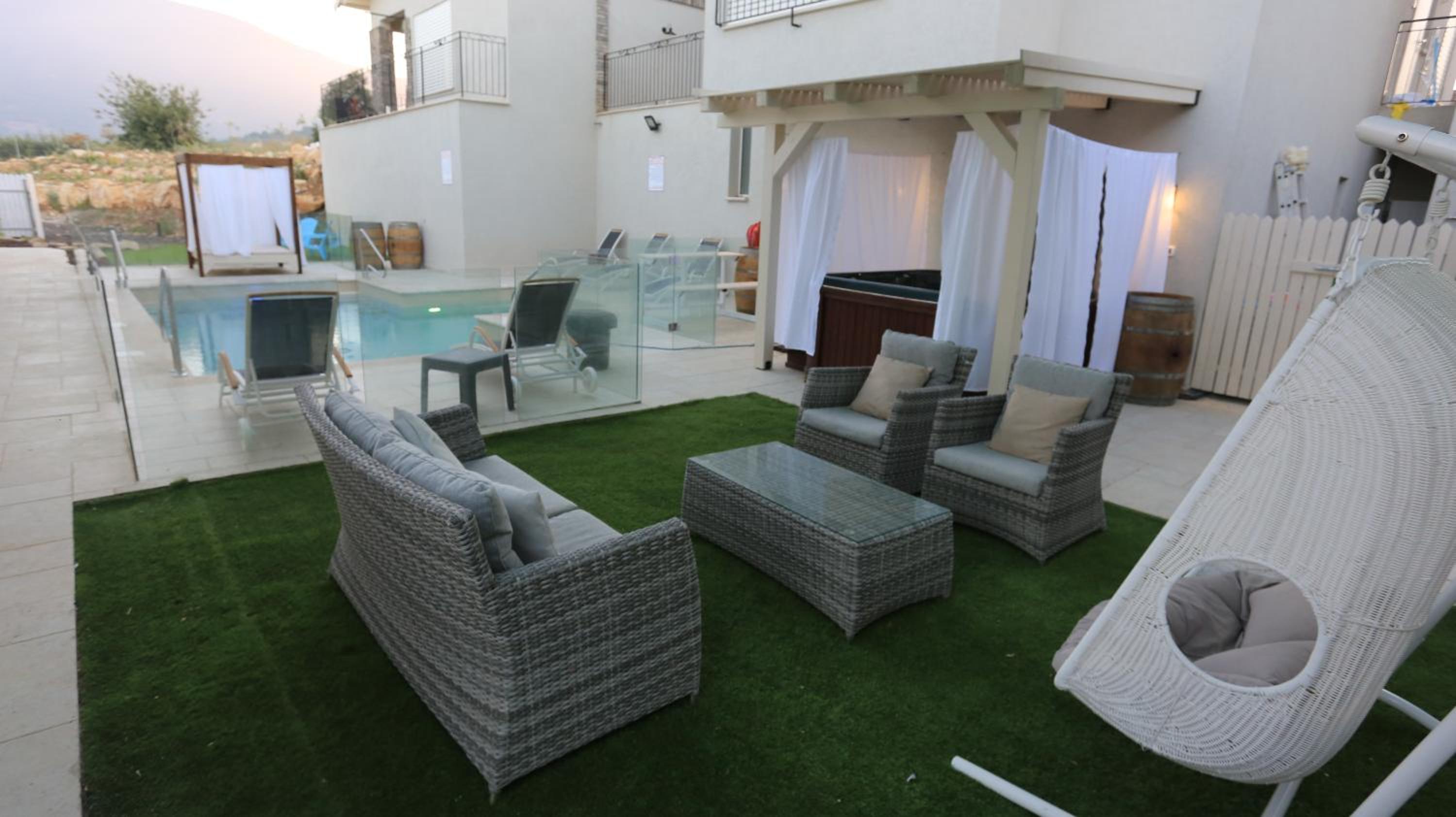 Deluxe King Suite - Photo 20