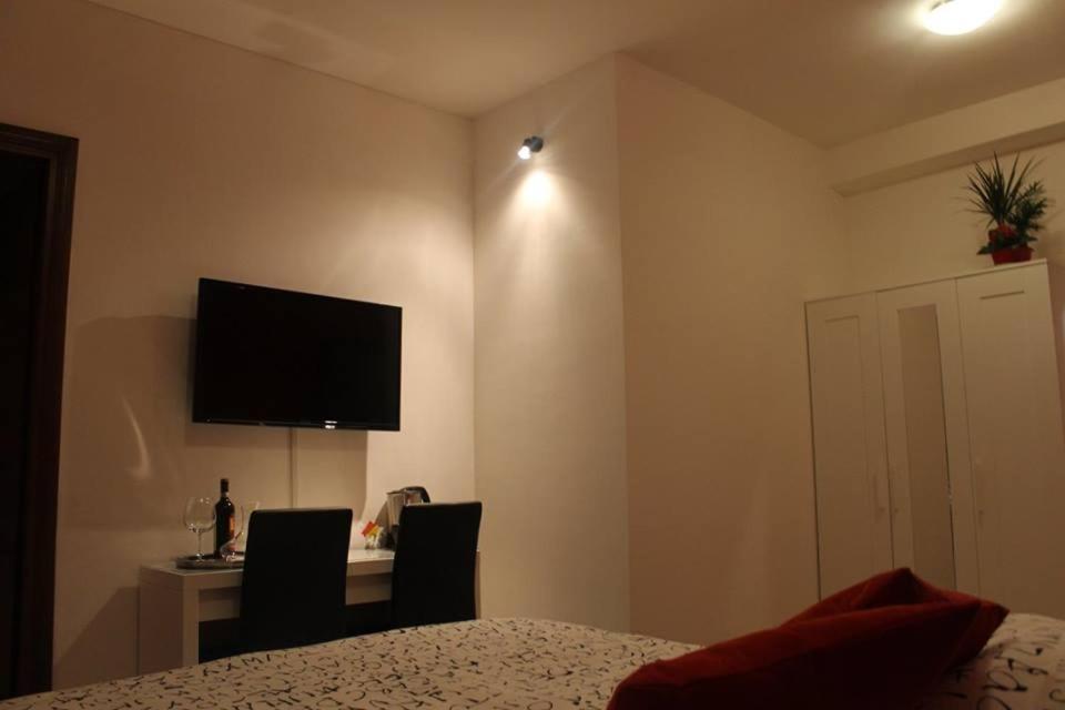 Budget Double Room photo 3