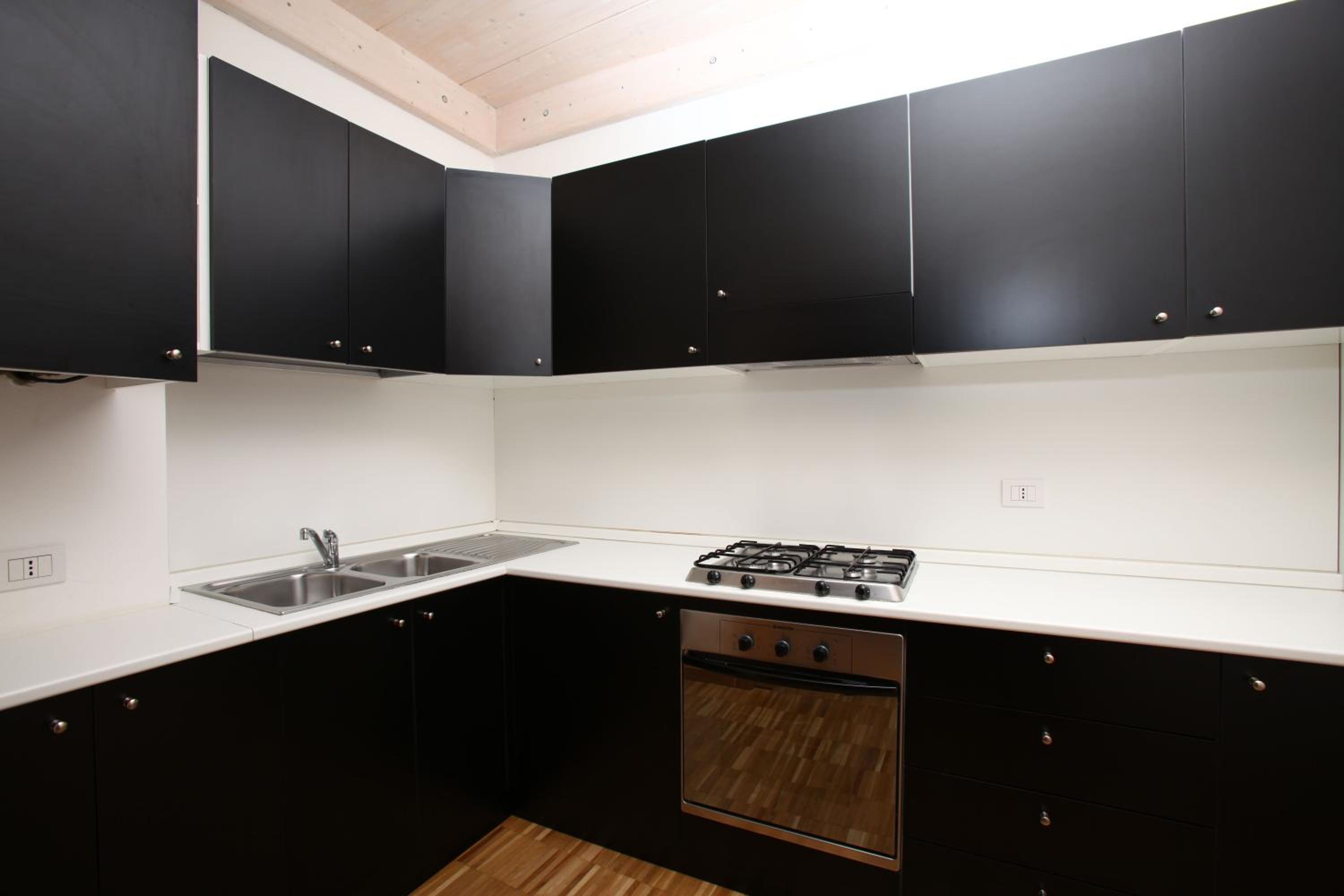 One-Bedroom Apartment - Separate Building - Photo 9