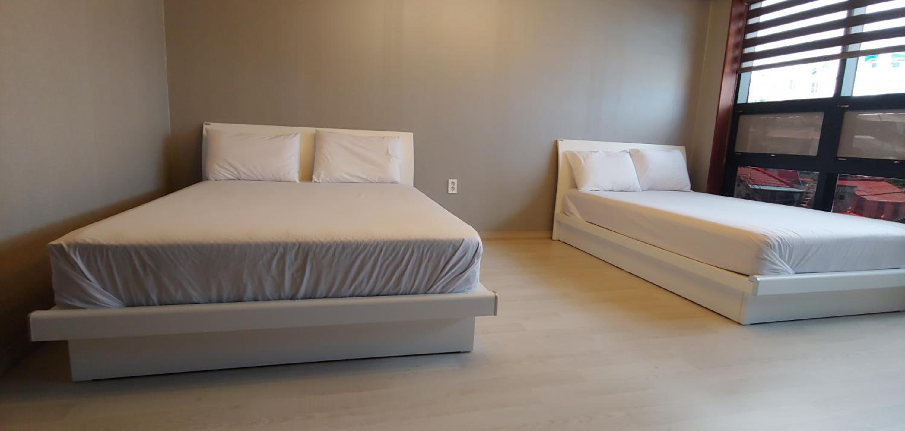 Family Room with Private Bathroom photo 1