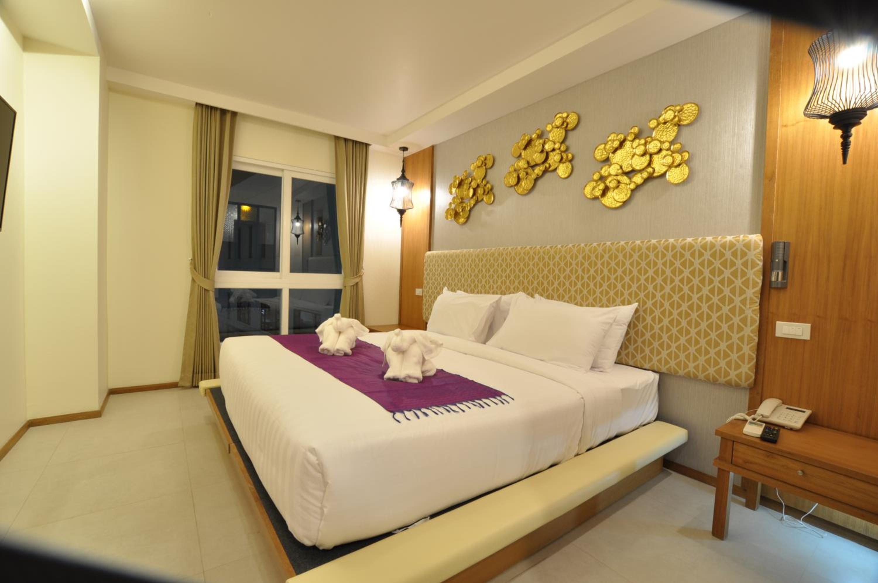 Premier Twin Room photo 2
