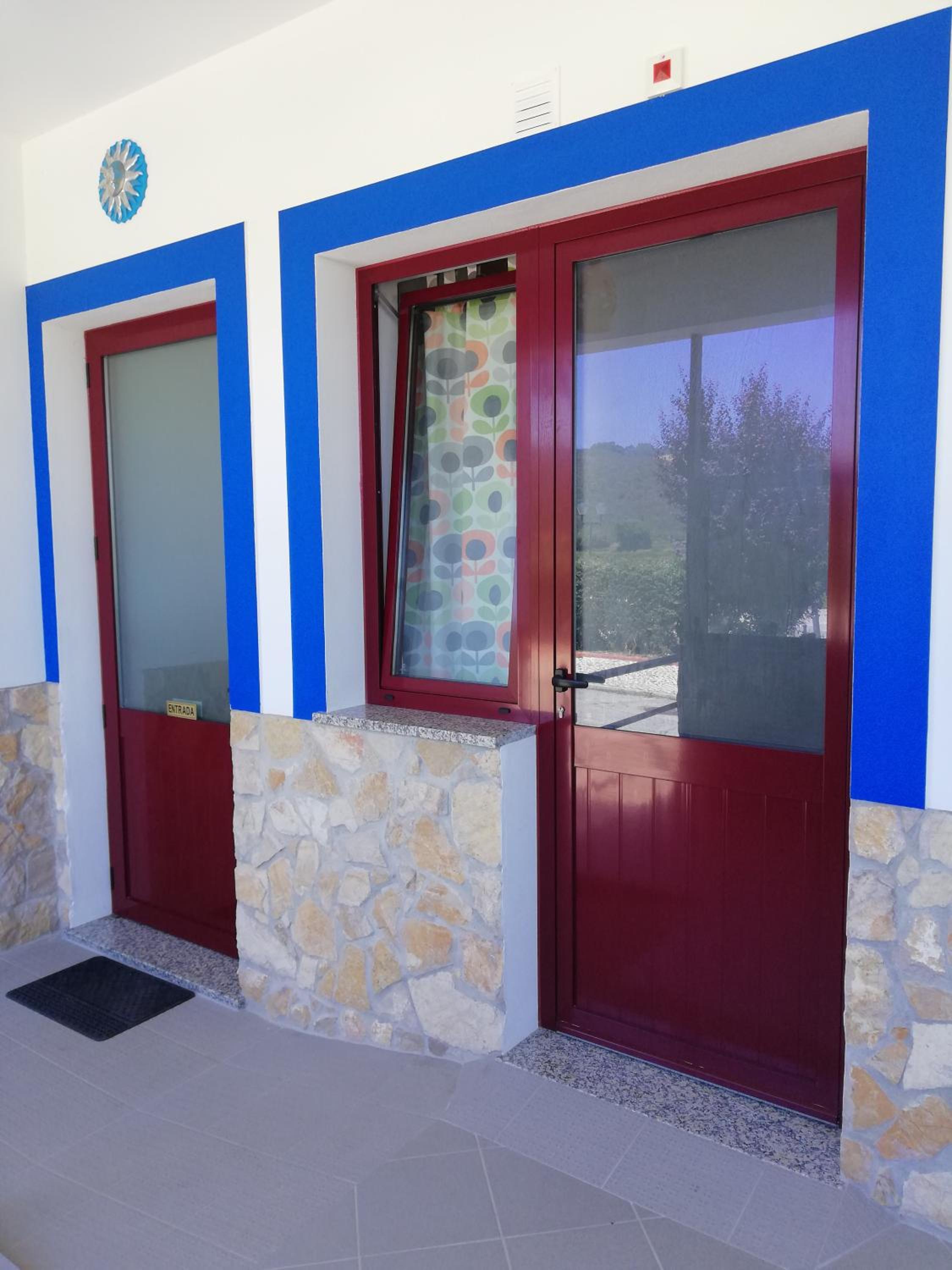 Quadruple Room with Private Bathroom - Photo 9