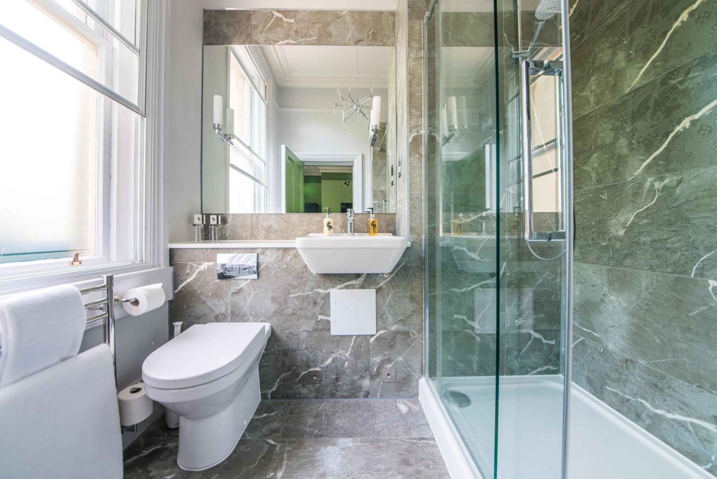 Superior Double or Twin Room - Photo 15