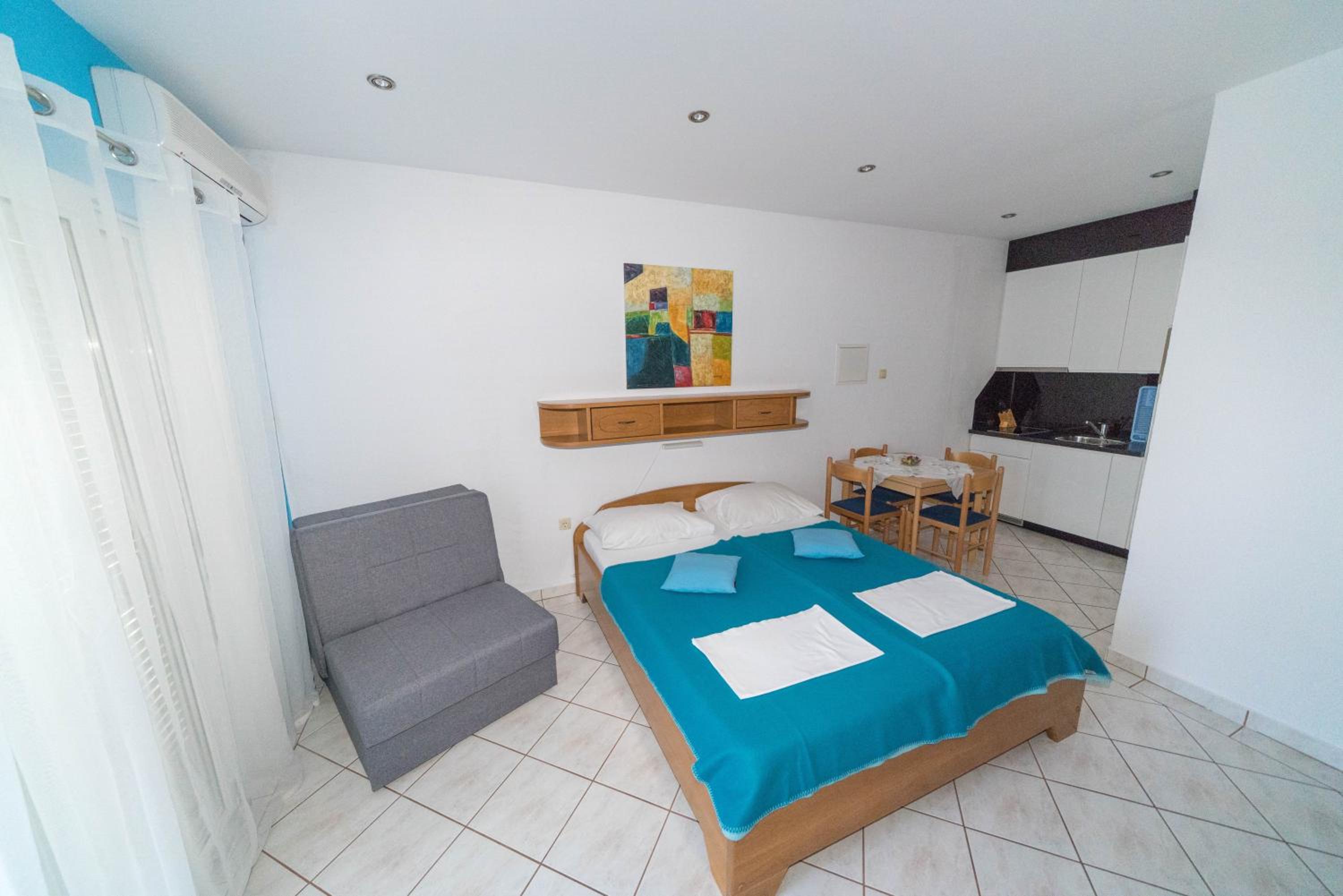 Studio Apartment with Sea View photo 3