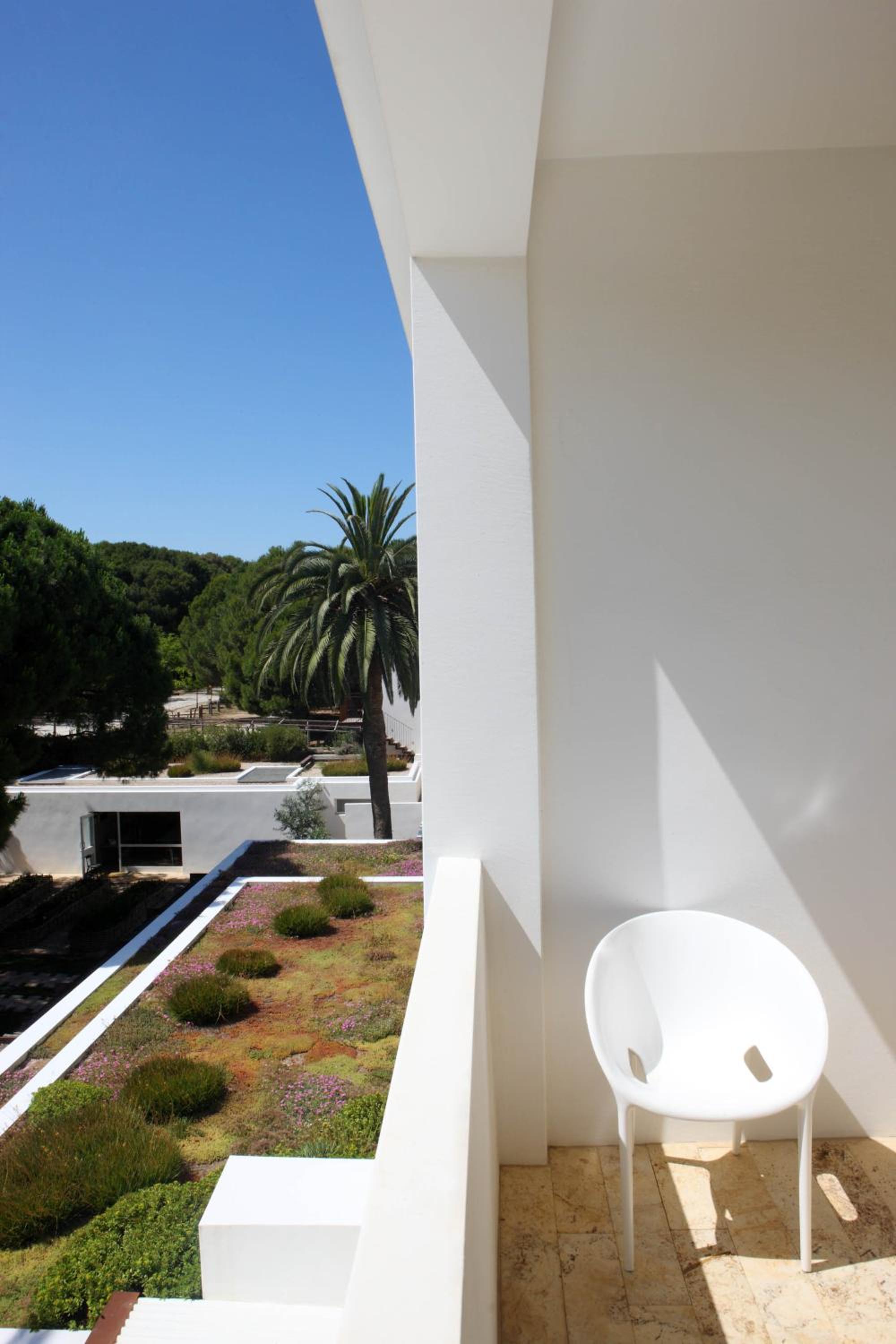 Habitación Doble con Vista al Jardín y Balcón