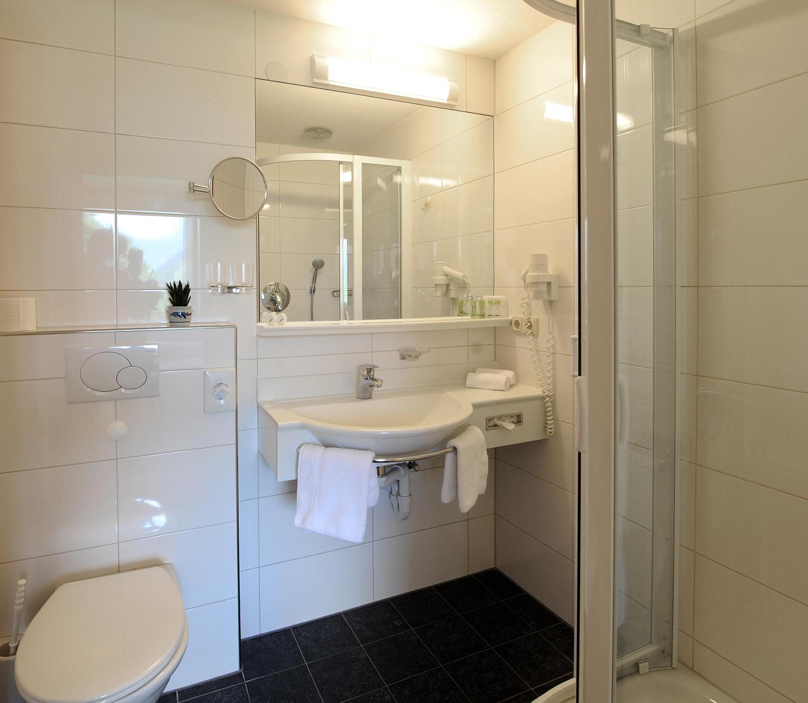 Double Room with Balcony - Photo 3
