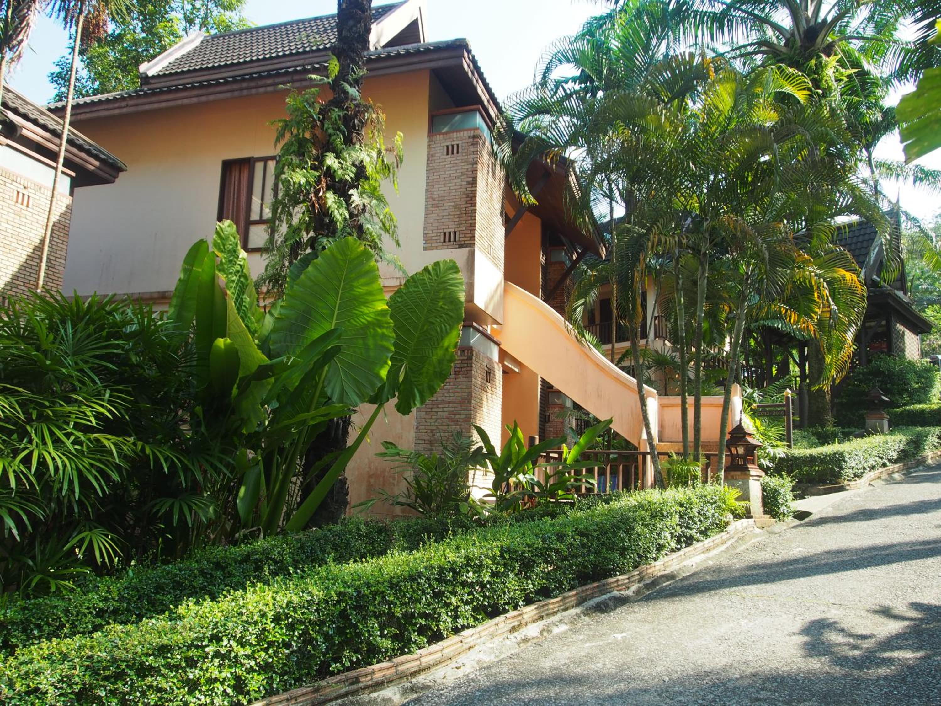 Deluxe Double or Twin Room with Mountain View - Photo 15
