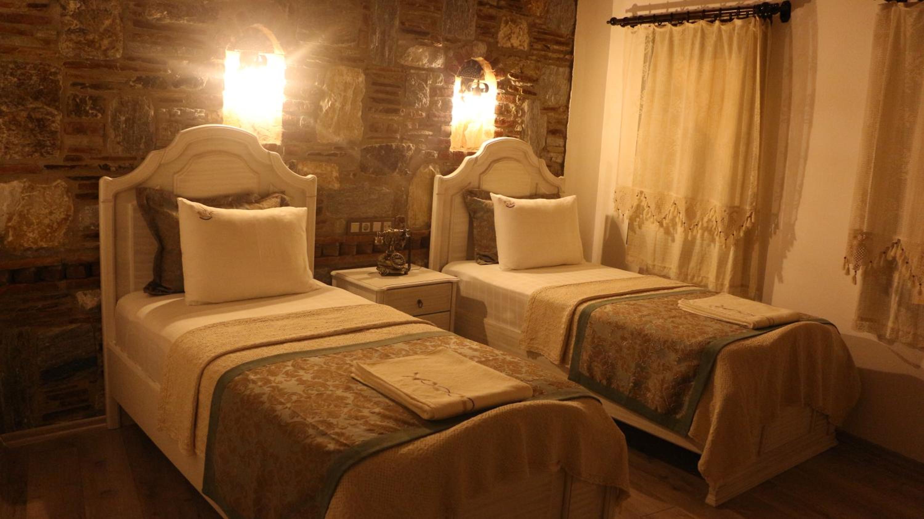 Großes Zweibettzimmer