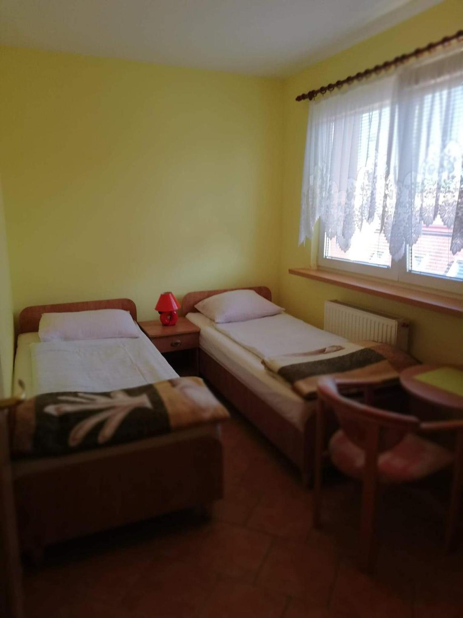 Small Twin Room photo 1