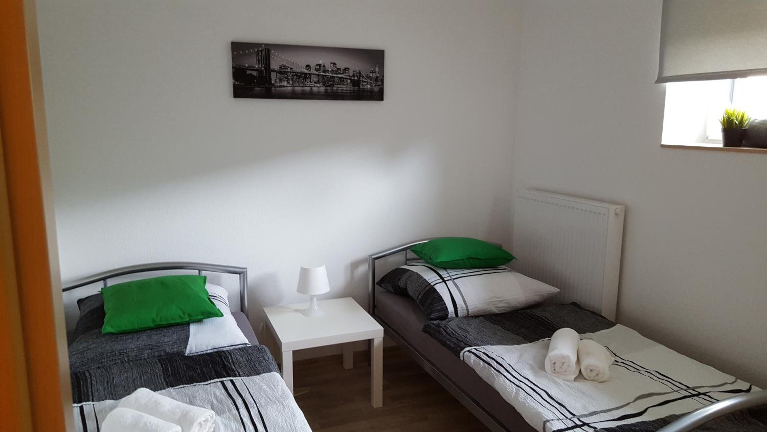 Standard Twin Room with Shared Bathroom photo 1