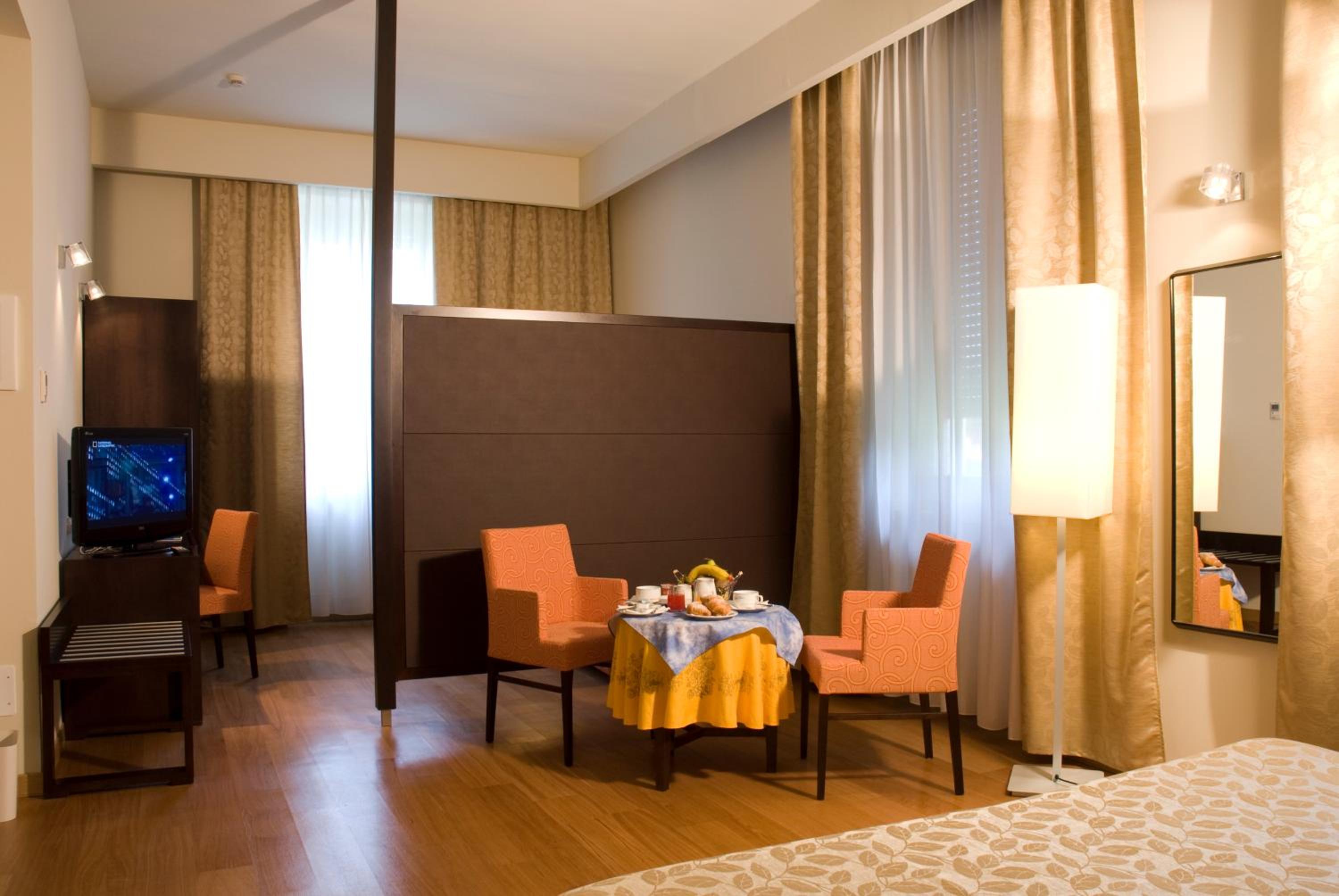 Superior Triple Room photo 3
