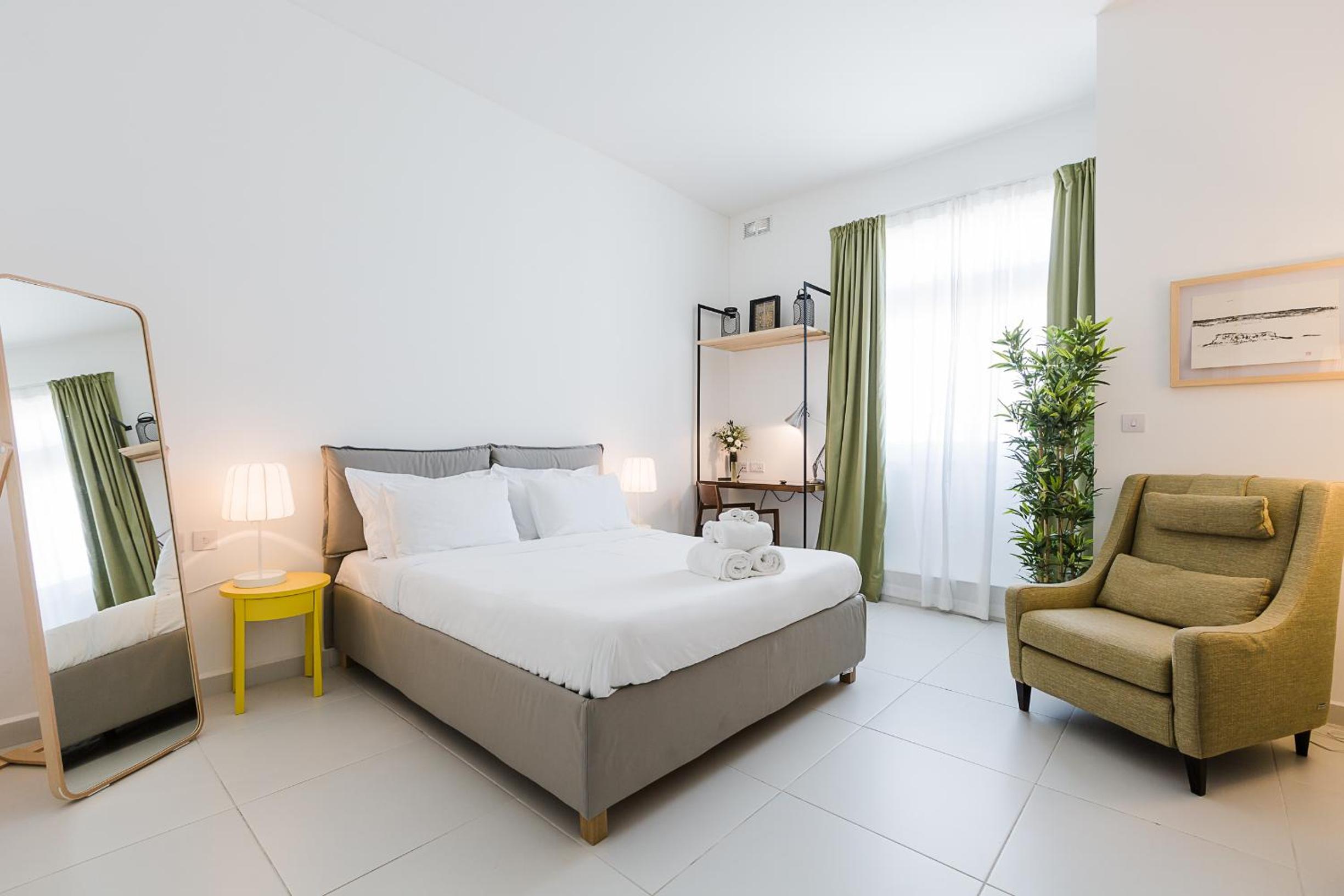 Suite with City View and Spa Access
