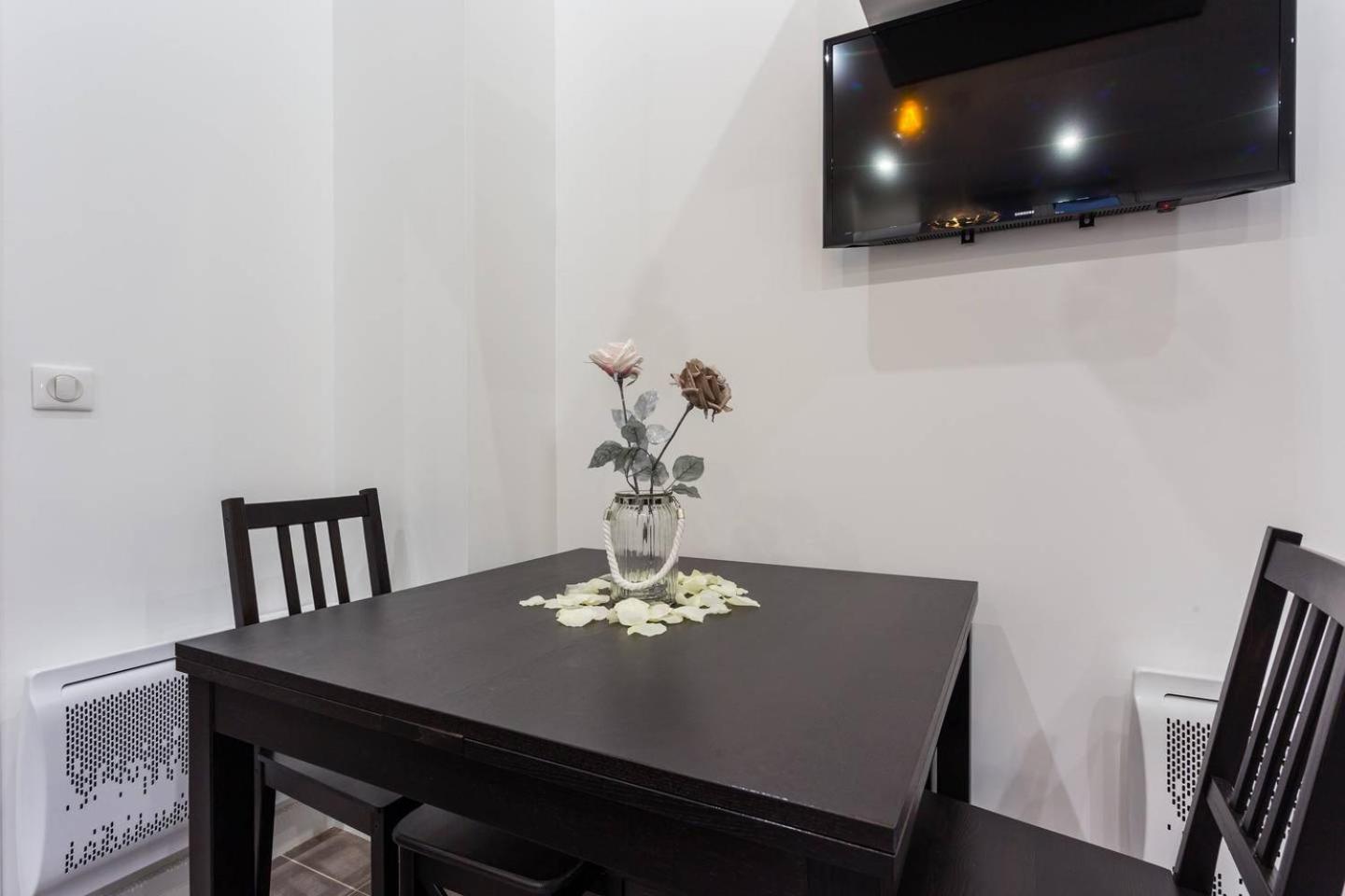 Apartment - Ground Floor photo 3