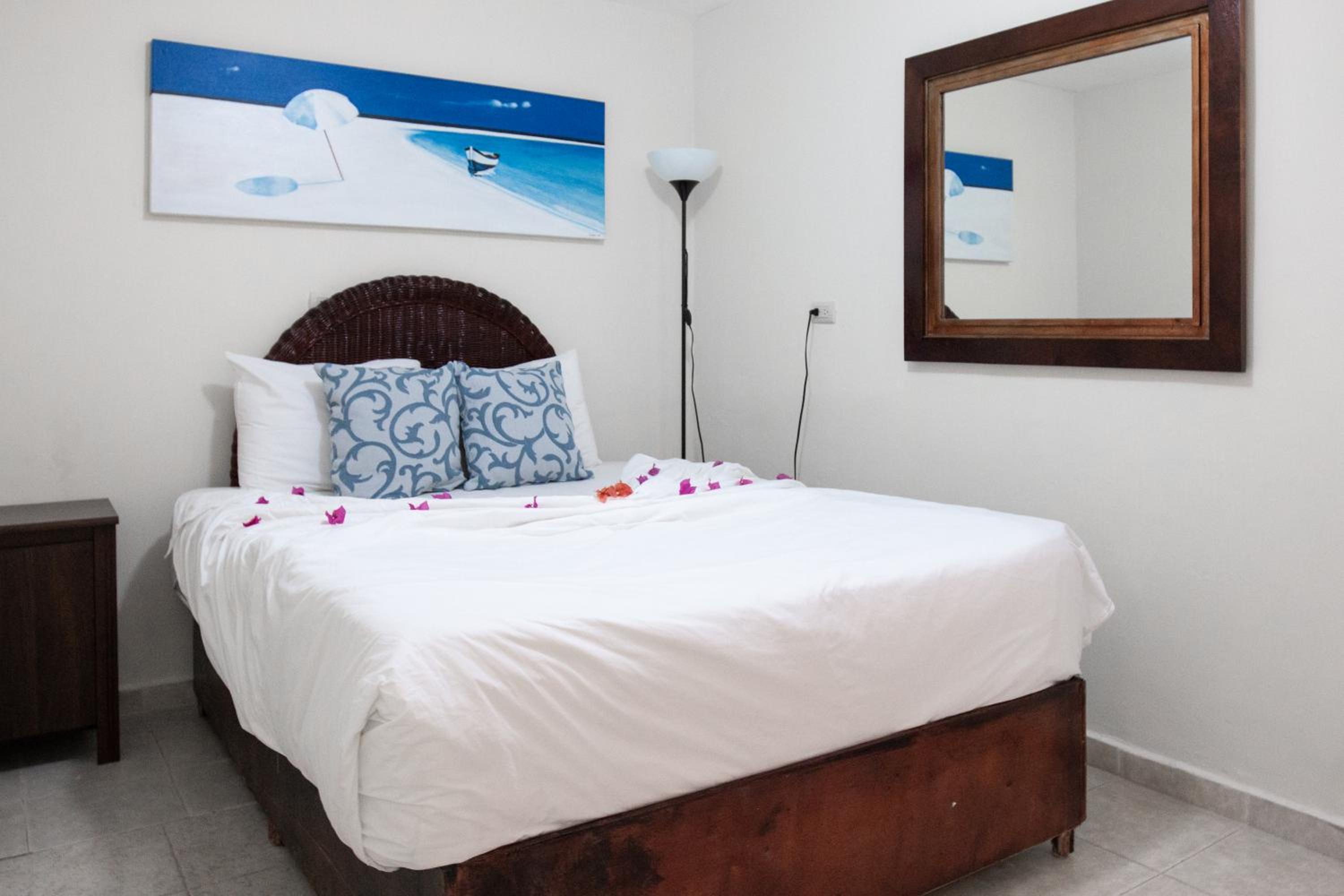 Economy Double Room photo 3