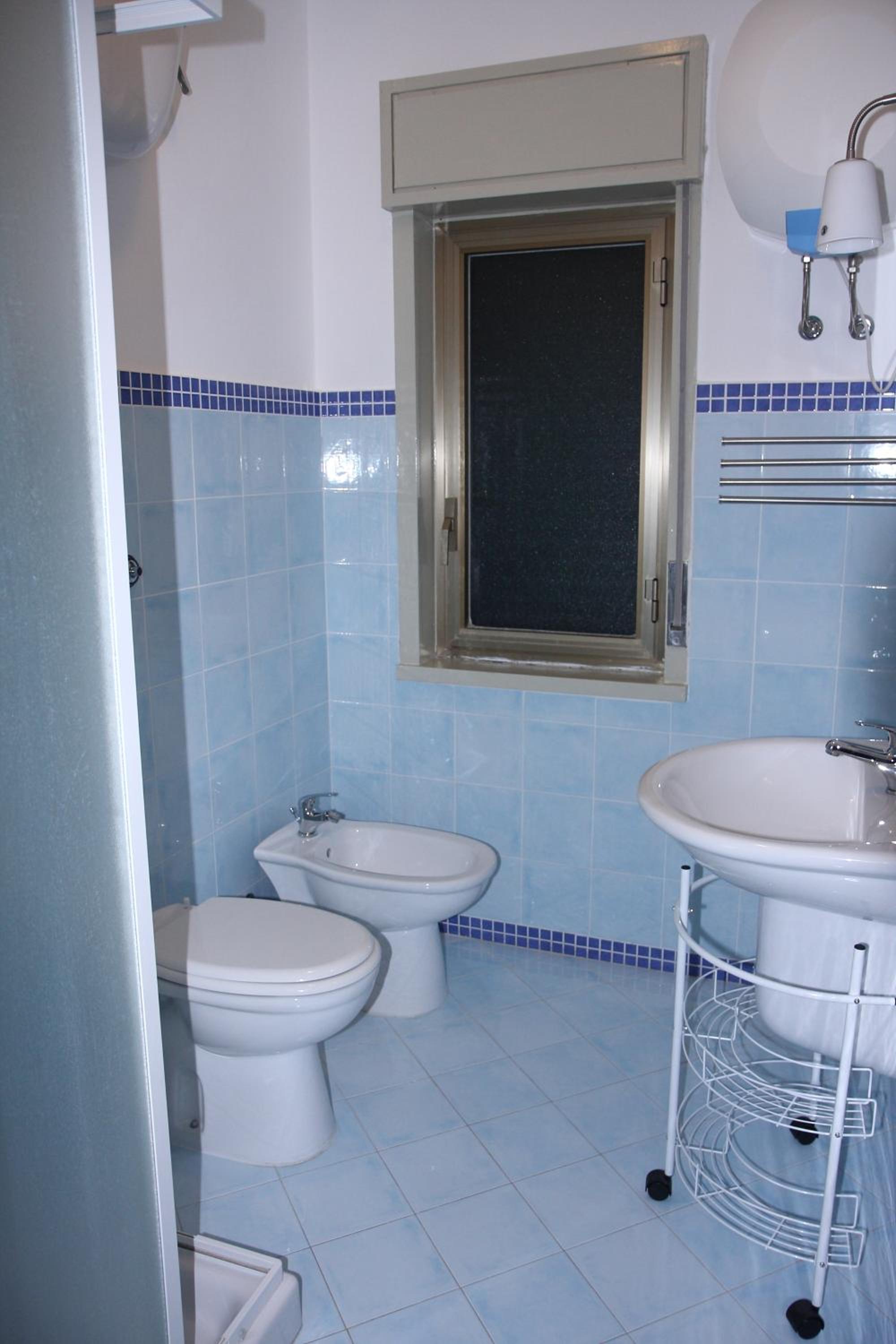 Standard Double Room - Photo 3