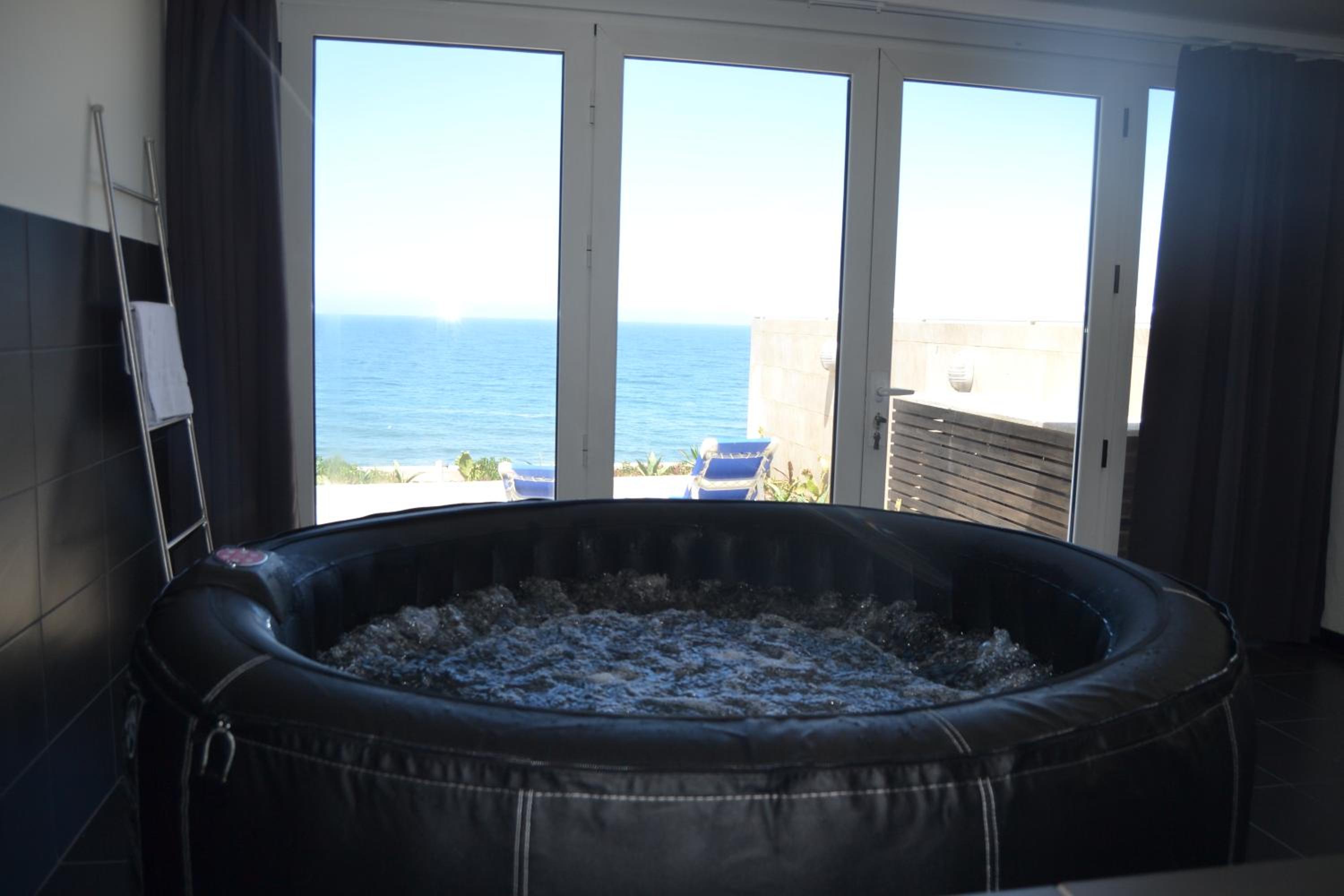 Deluxe Suite with Spa Bath photo 1