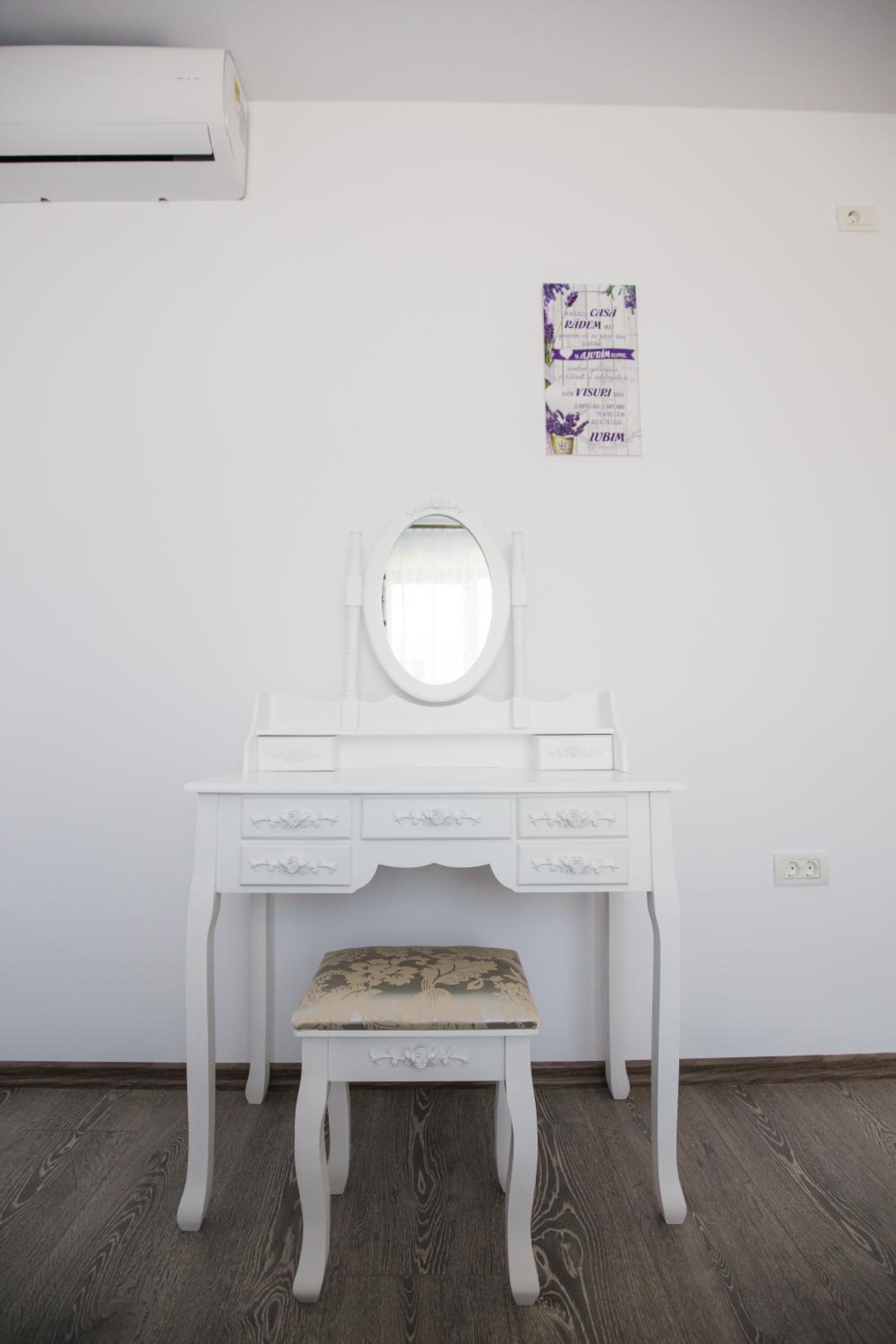 Double Room - Photo 6