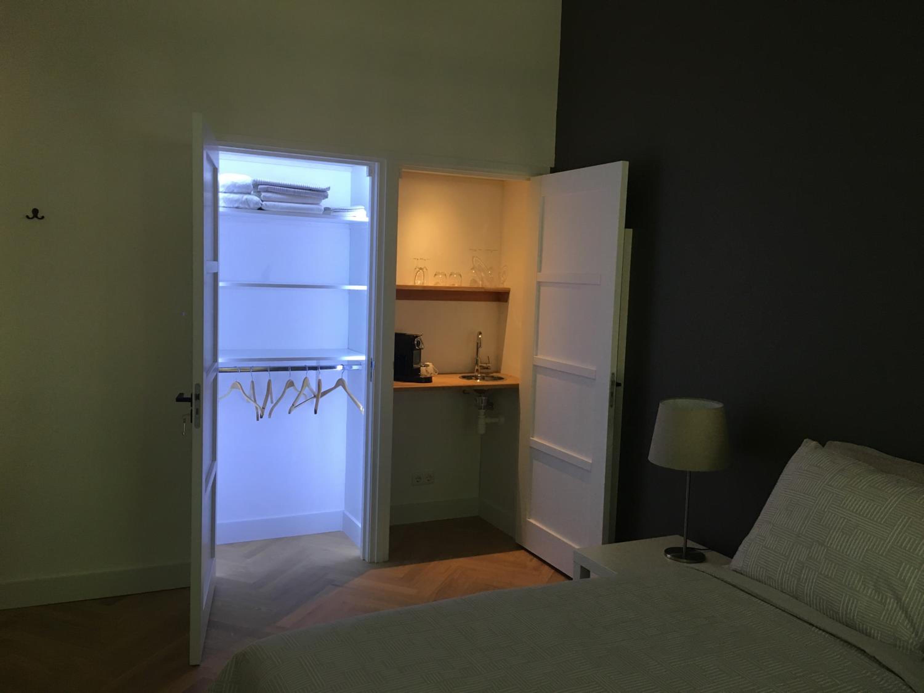 Deluxe Double or Twin Room - Photo 26