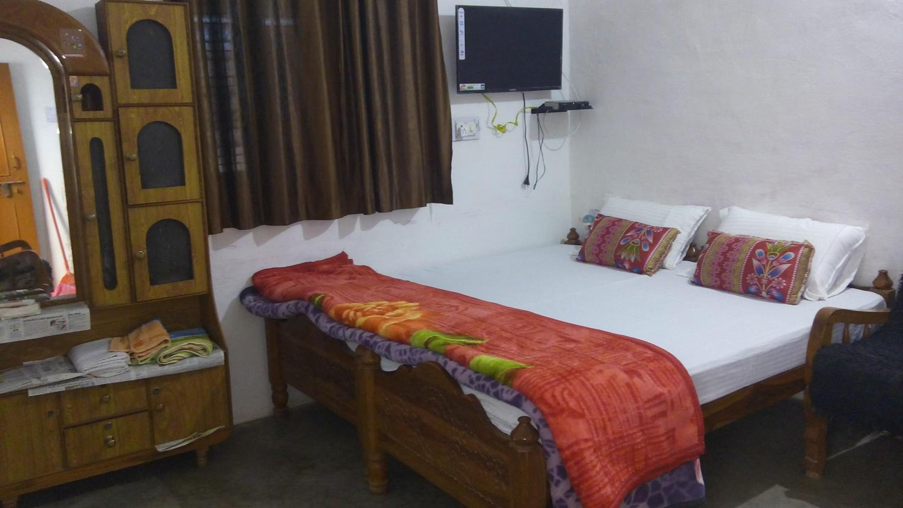 Double or Twin Room with Air Conditioning