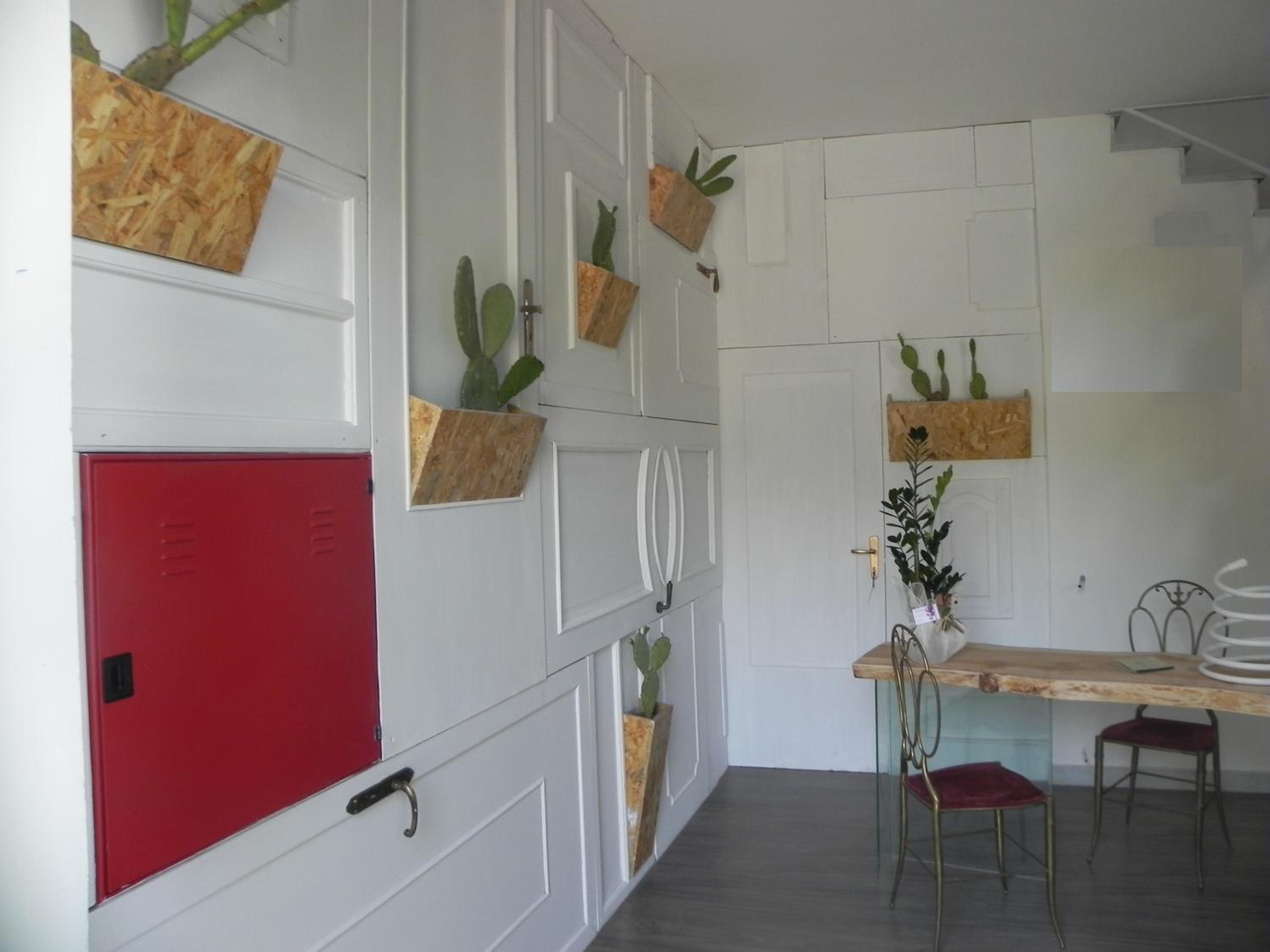 Studio Apartment with Balcony photo 2