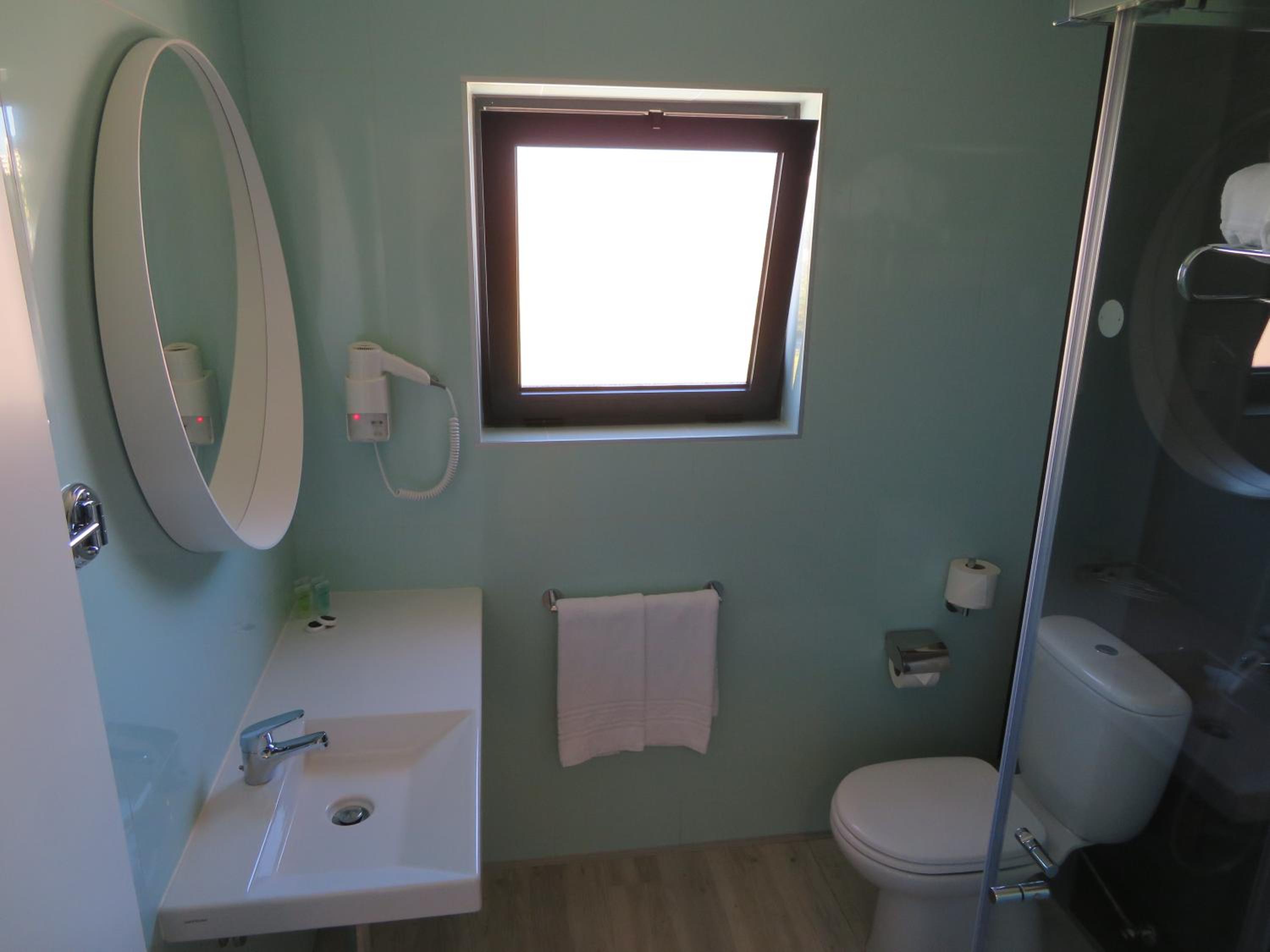 Deluxe Double Room with Balcony photo 3